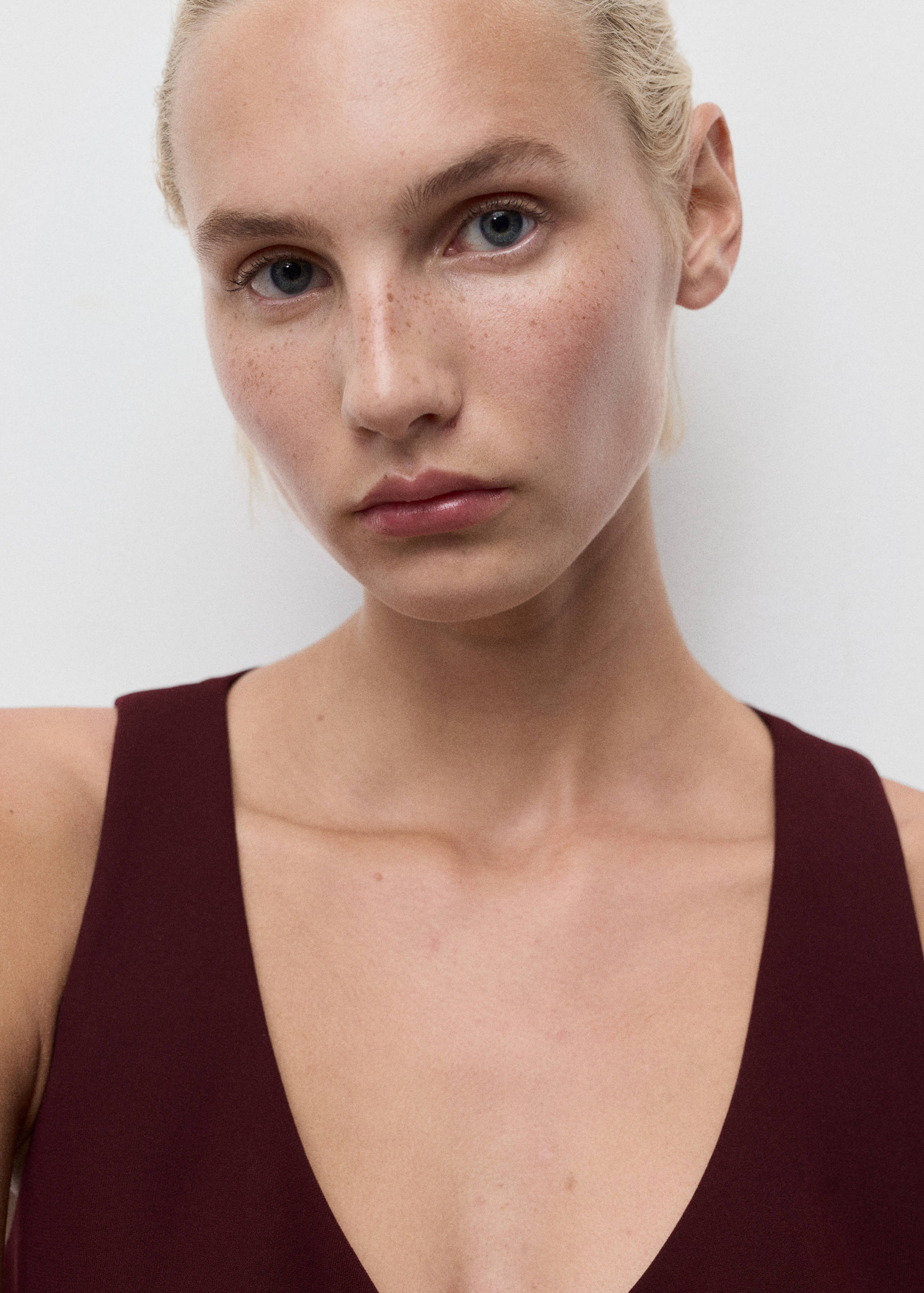 Colete de fato com botões - Pormenor do artigo 1