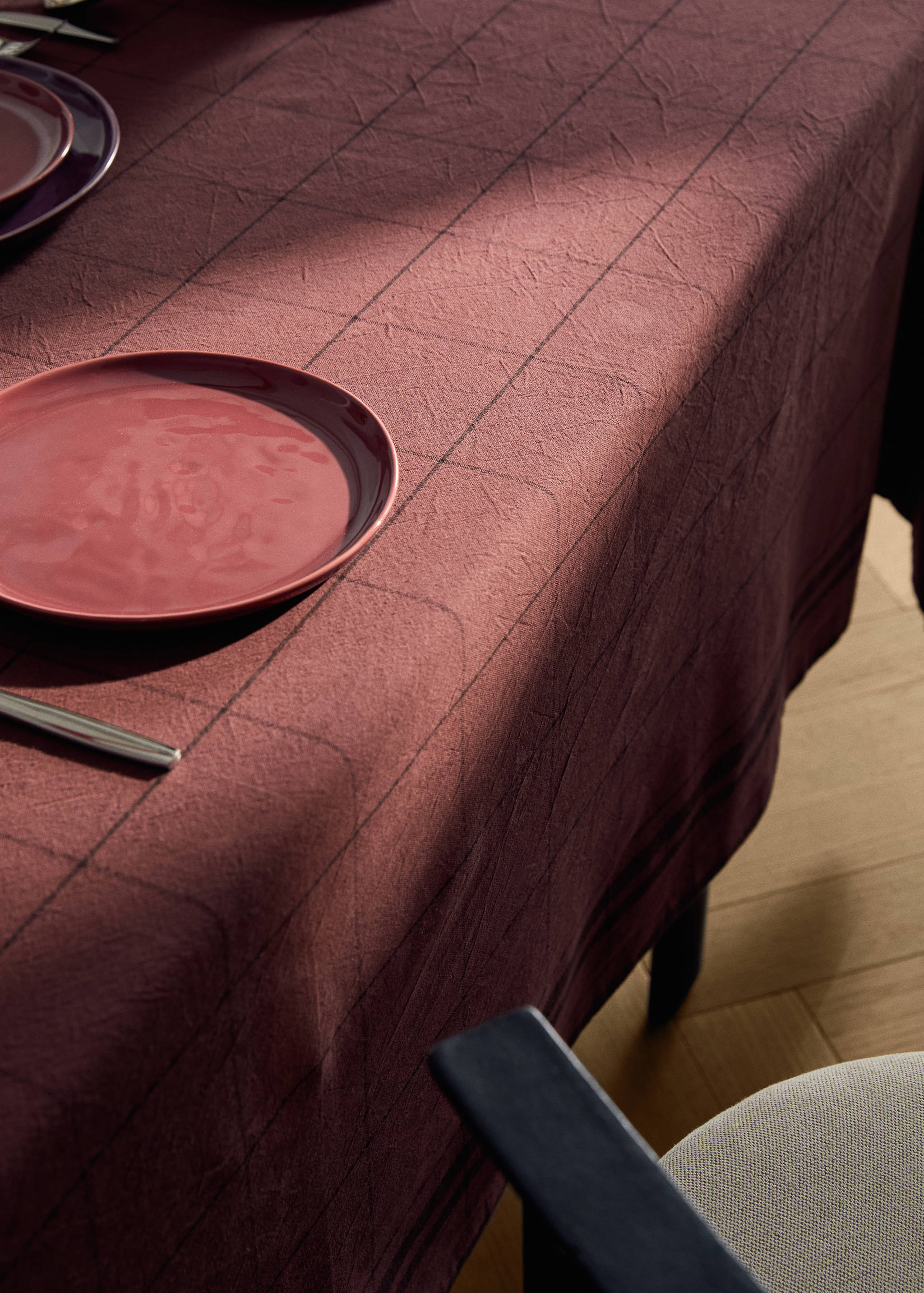 100% cotton overdyed check tablecloth for 2 to 4 diners - Details of the article 7