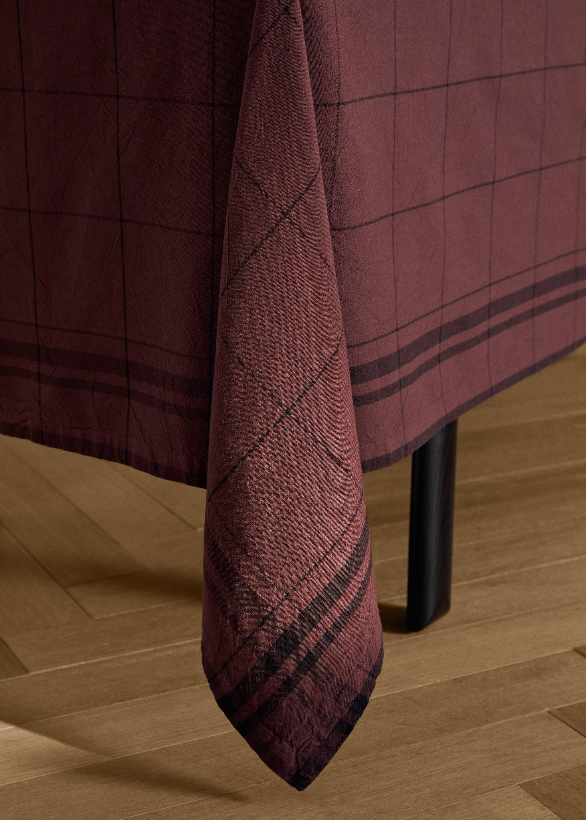 Overdyed cotton check tablecloth for 6 to 8 diners - Details of the article 8