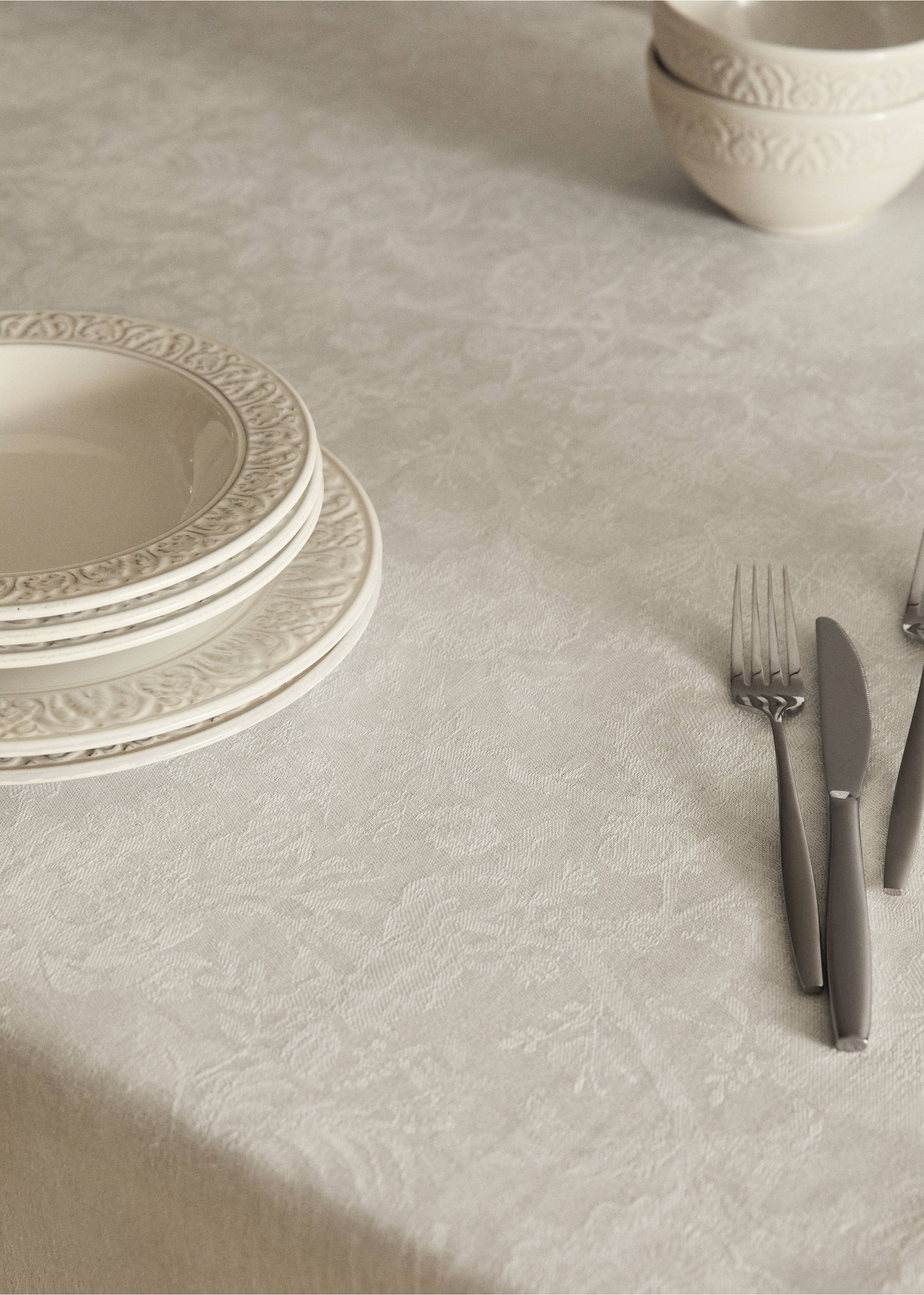 Linneduk jacquard blommig med spets för 6 till 8 gäster - Detaljer om artikeln 7, Benvit. Ref: 17034131-00.