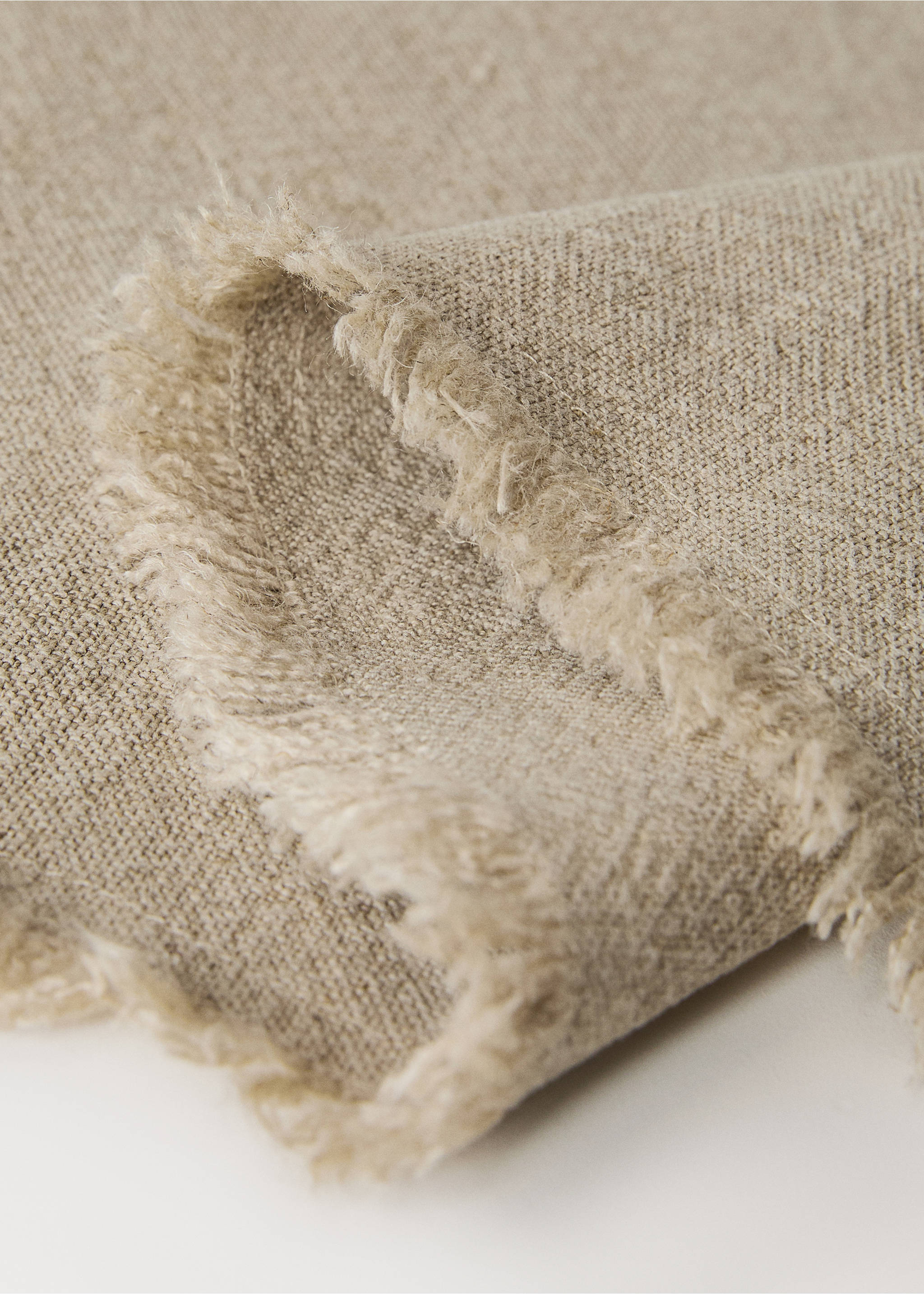 Bordbrikke i lin med frynser - Artikkeldetalj 2, Lyst/pastell brun. Ref: 17034138-00.