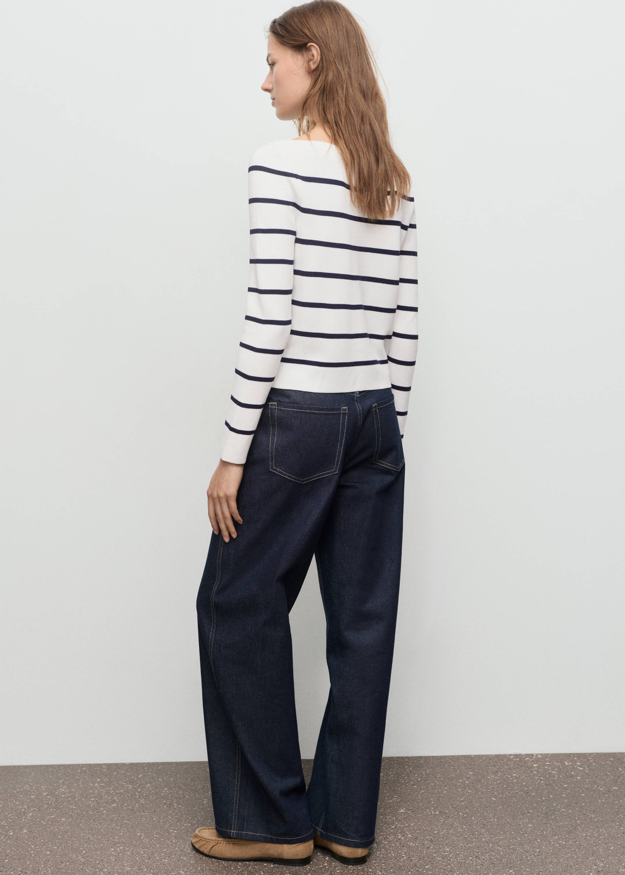 Fine-knit boat-neck sweater - Reverse of the article