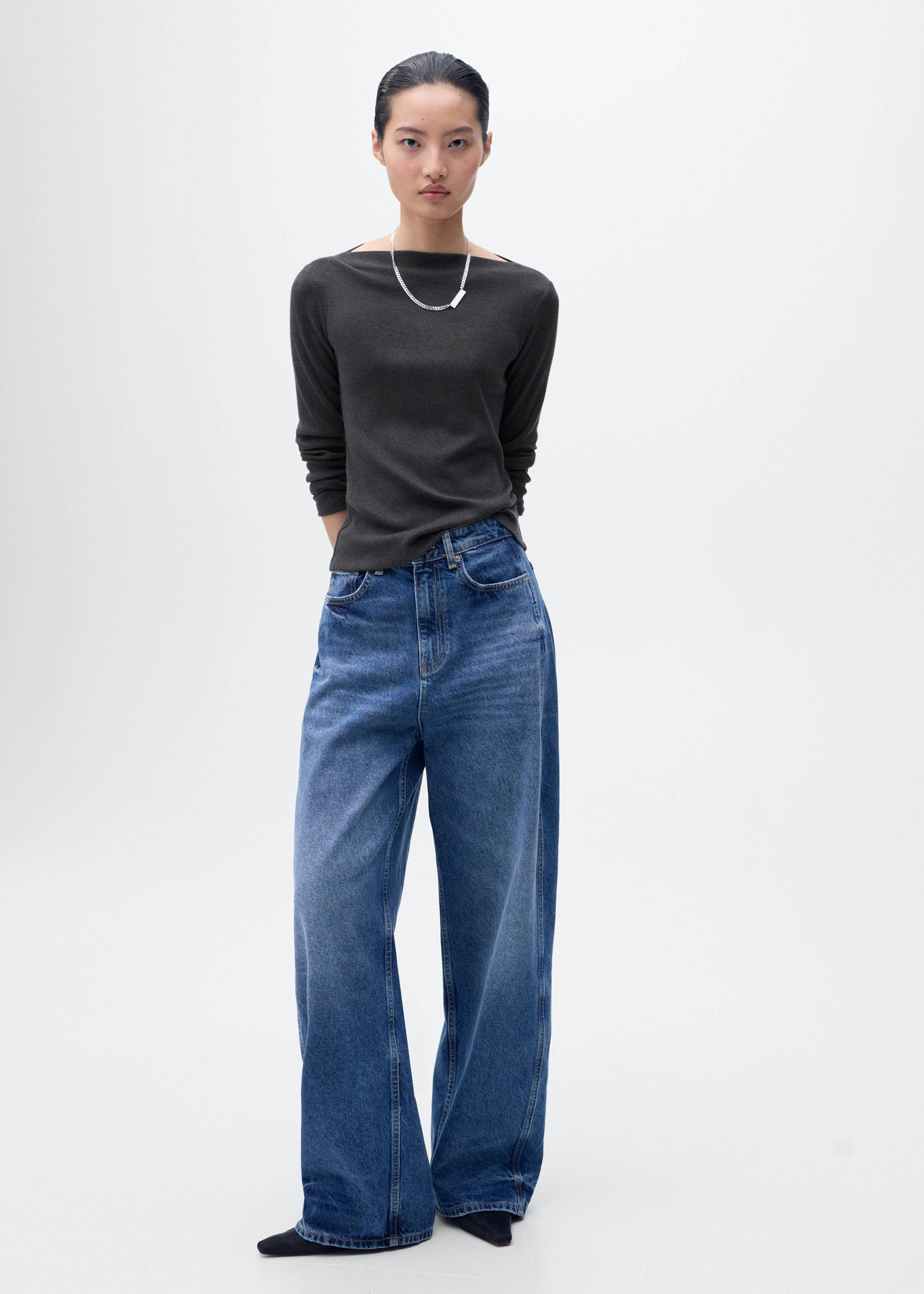 T-shirt com gola de barco e manga comprida - Plano geral