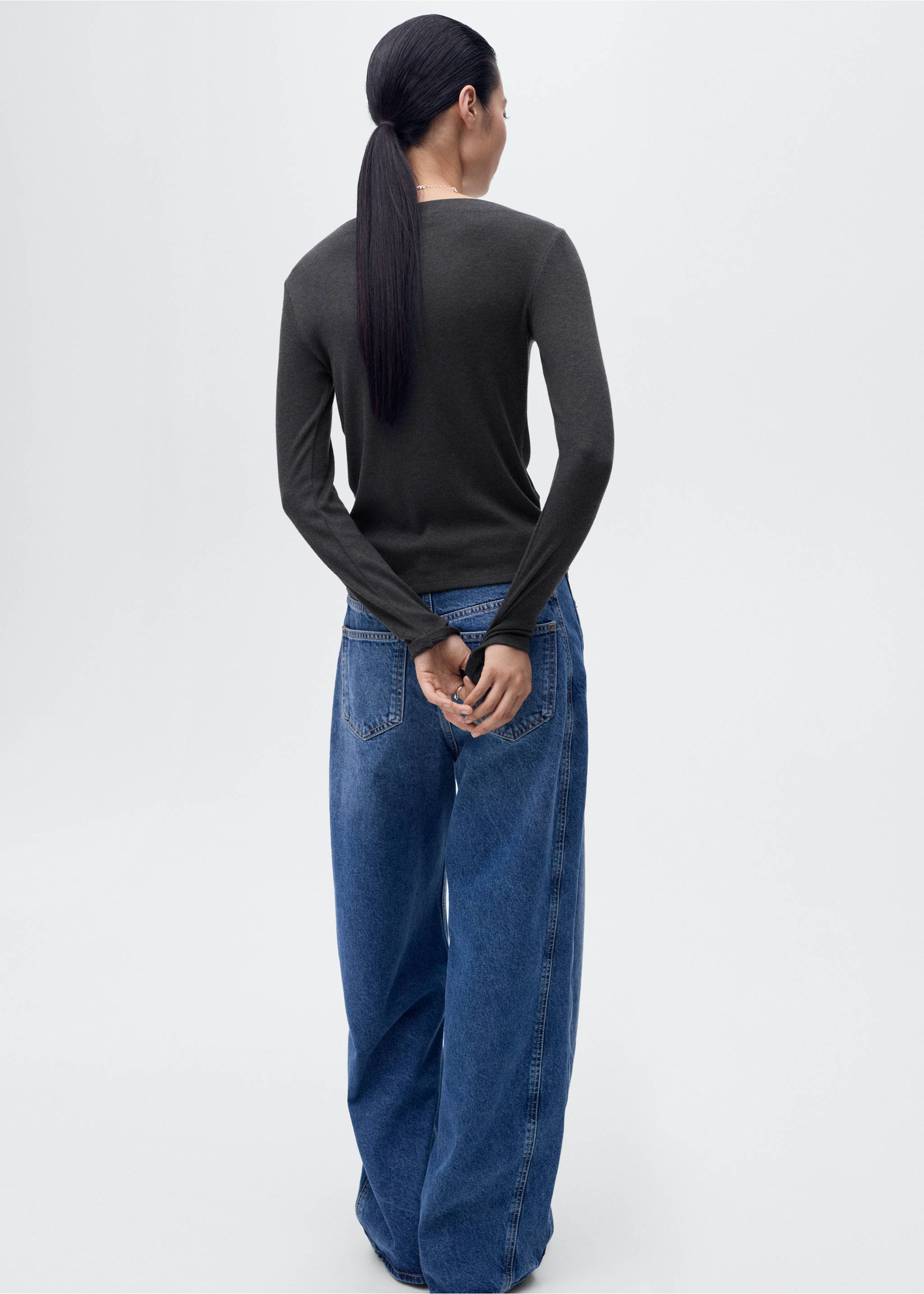 Long-sleeved boat-neck t-shirt - Reverse of the article, Charcoal. Ref: 17034142-00.