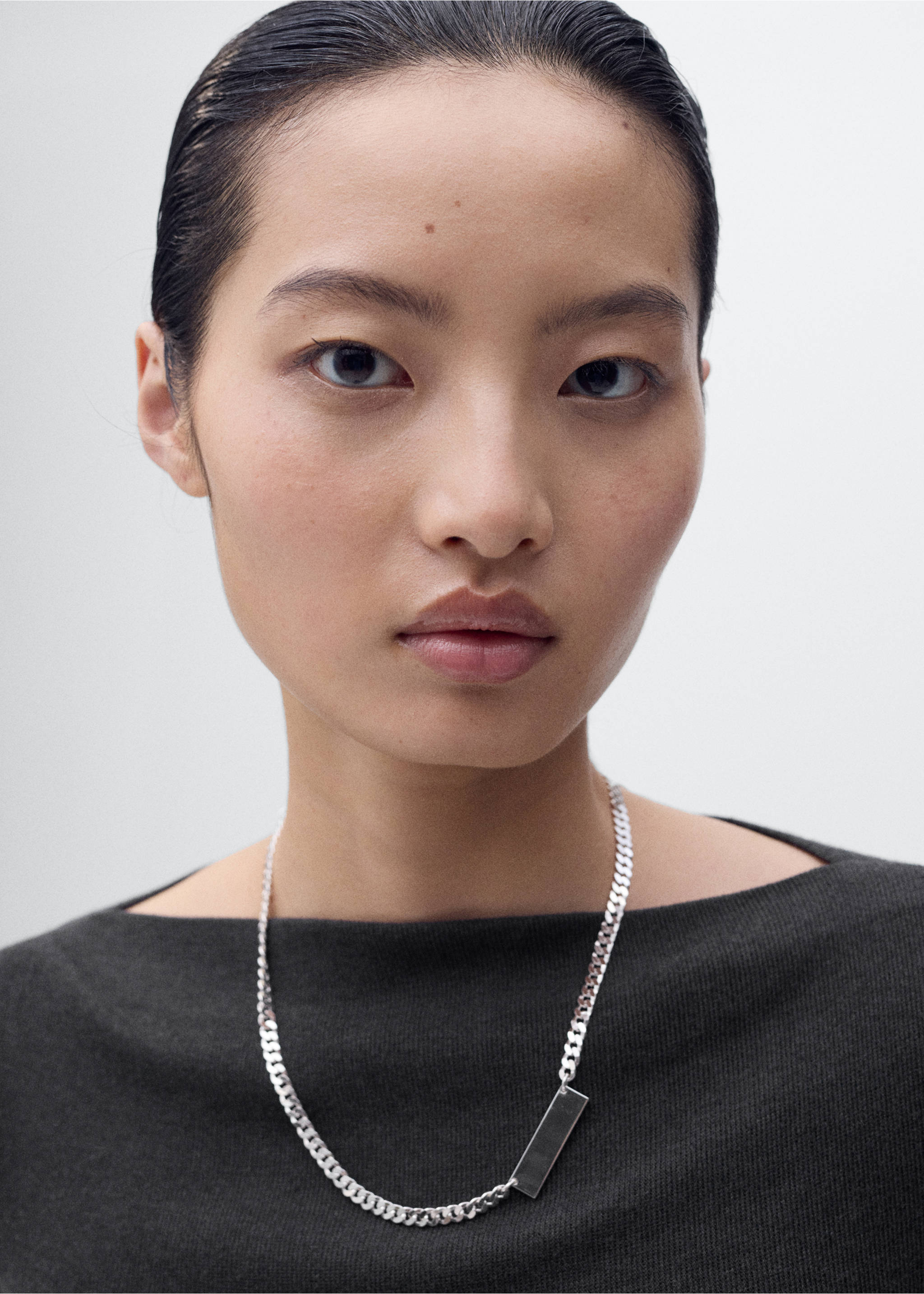 Long-sleeved boat-neck t-shirt - Details of the article 1, Charcoal. Ref: 17034142-00.