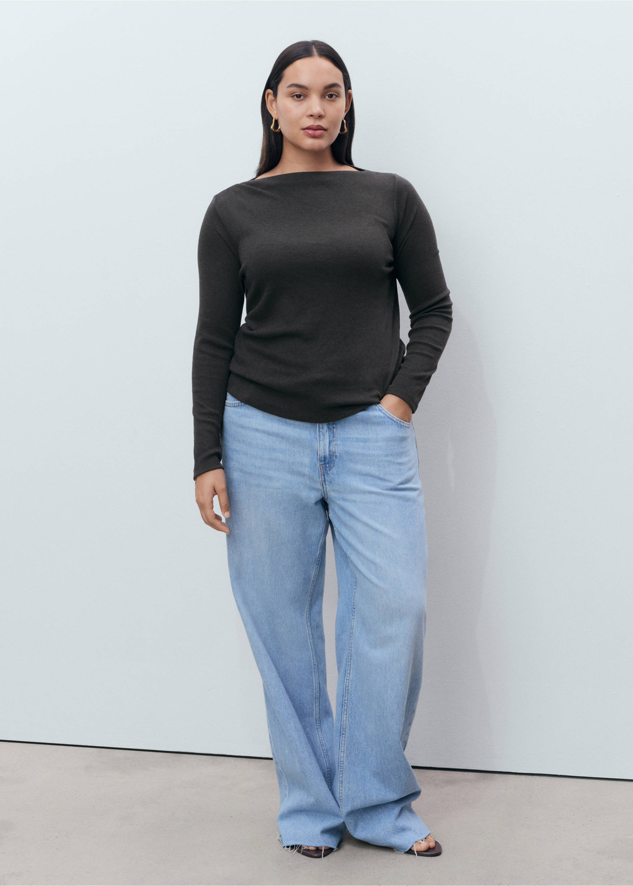 Long-sleeved boat-neck t-shirt - Details of the article 3, Charcoal. Ref: 17034142-00.
