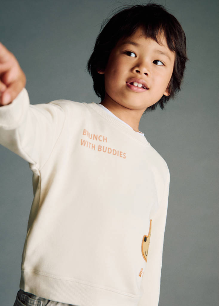 Sweatshirt with embroidered animals — Ecru