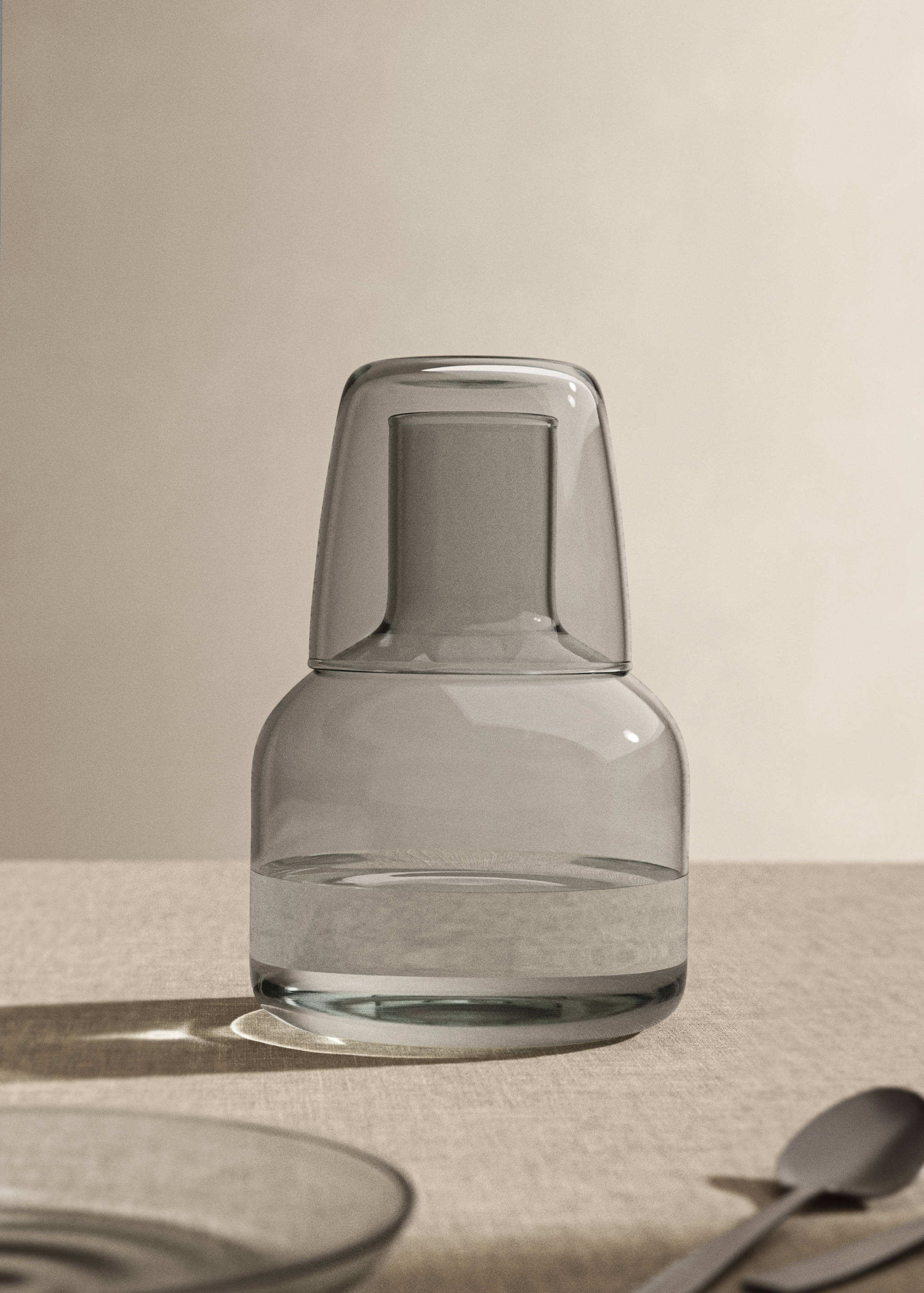 Vase i røykfarget borosilikatglass - Total bildeutsnitt