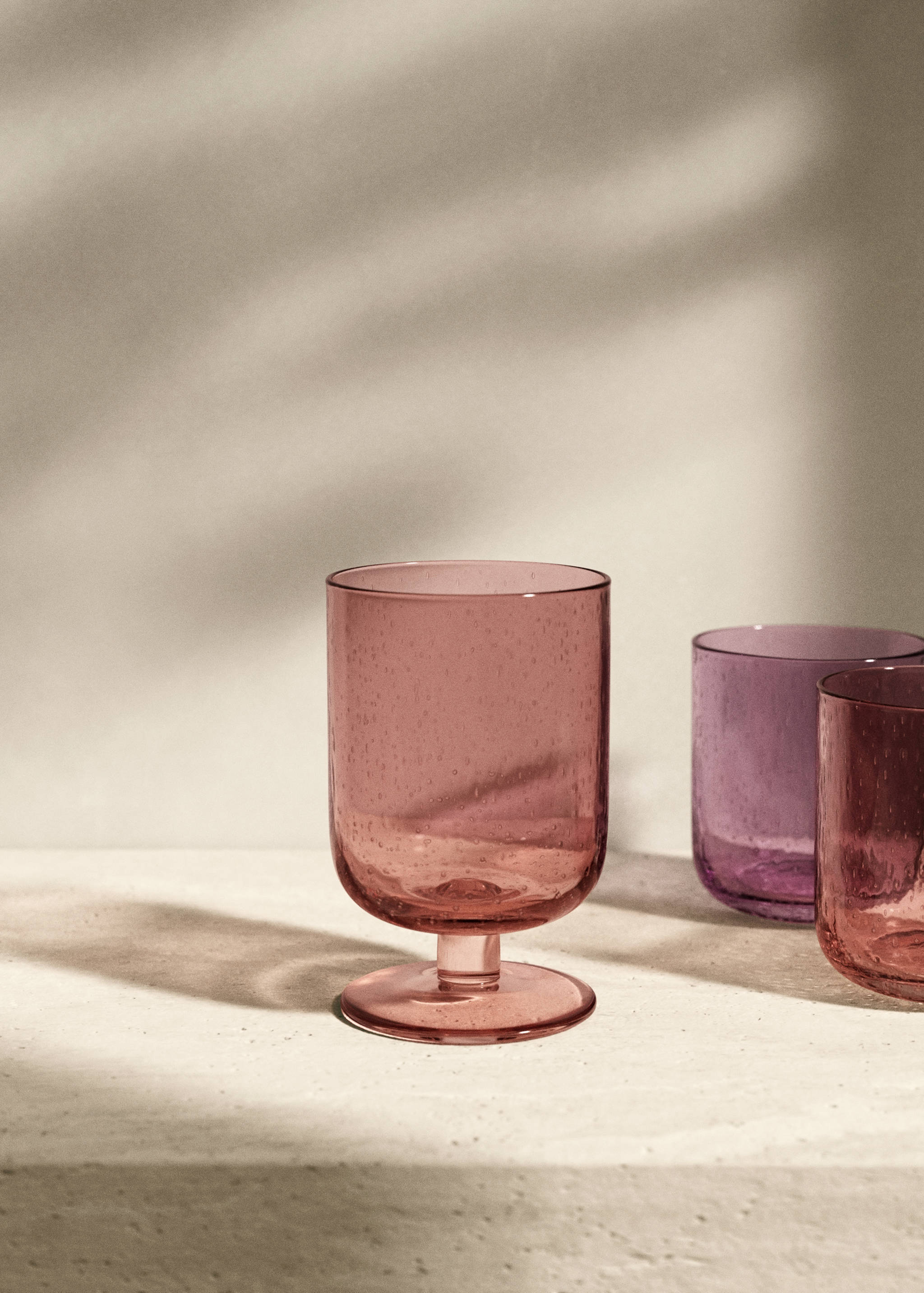 Bubble-design glass cup - General plane