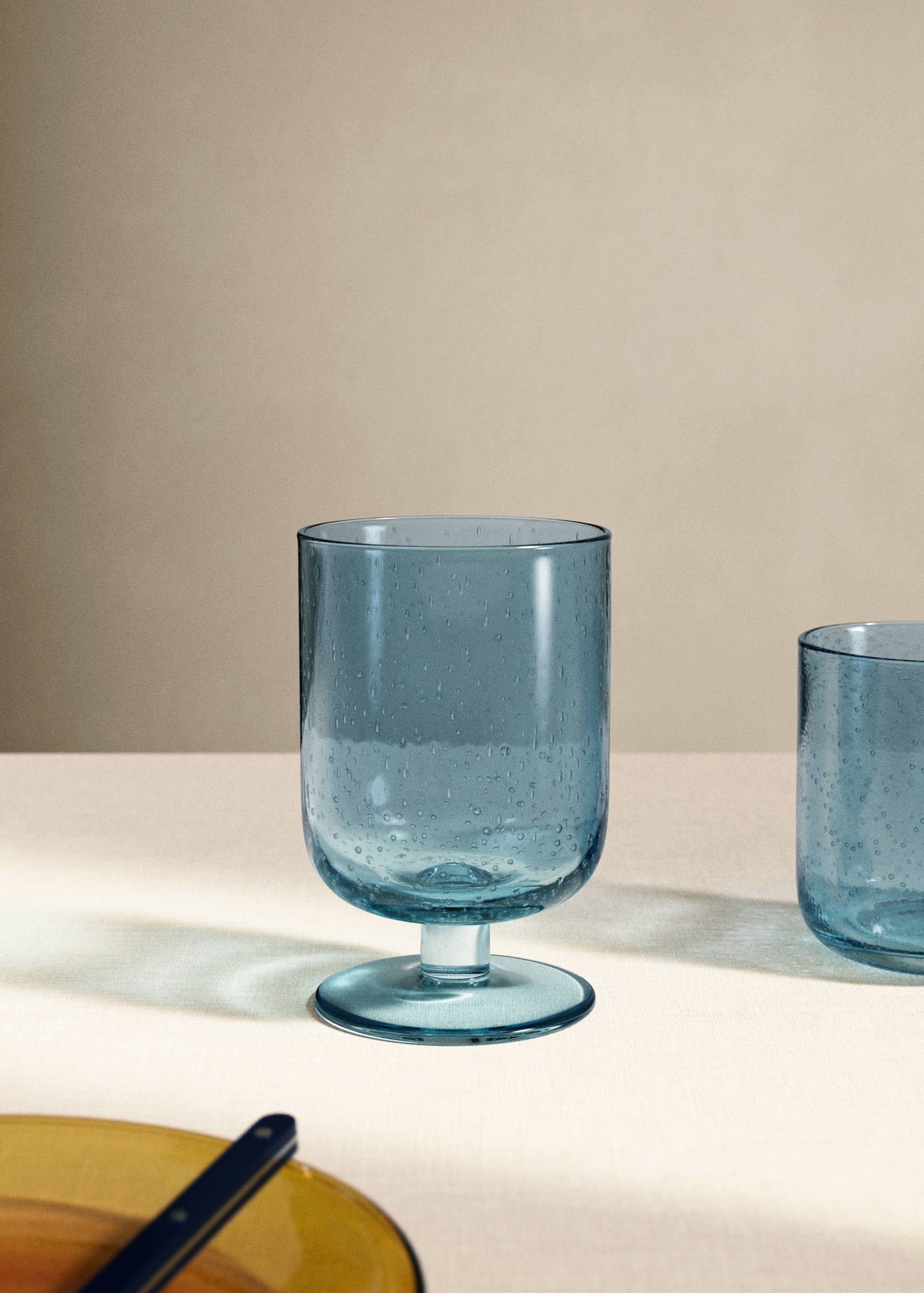 Bubble-design glass cup - General plane