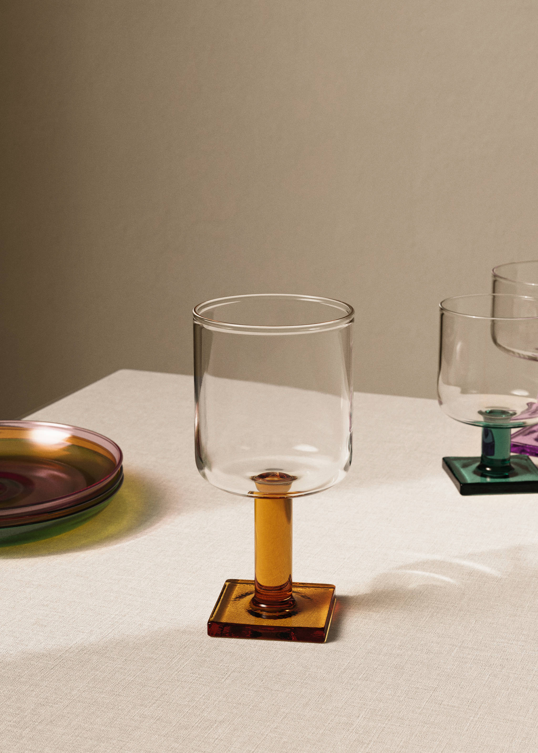 Two-tone borosilicate stem glass - General plane