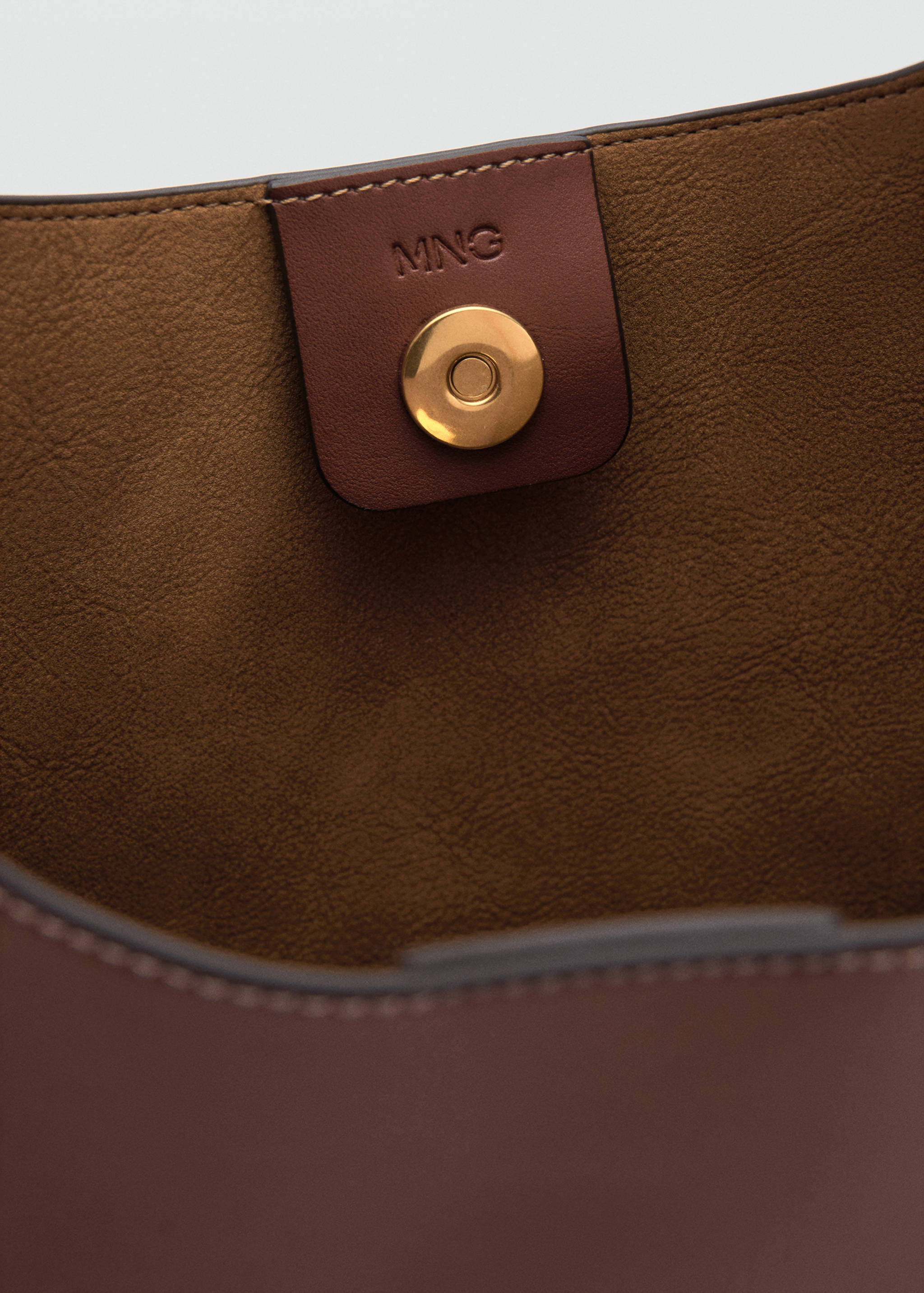 Large oval shoulder bag - Details of the article 2