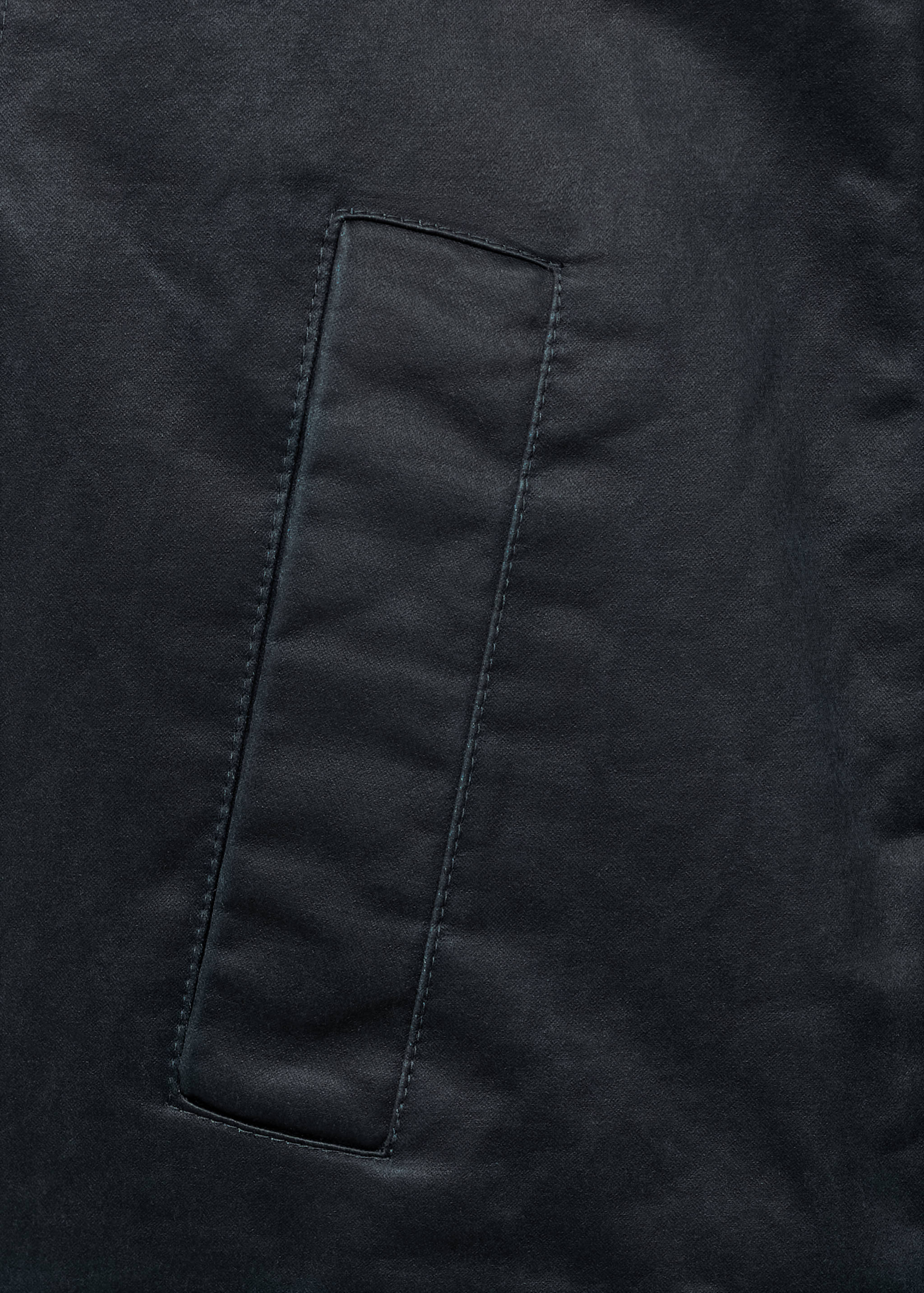 Waxed-effect parka - Details of the article 0