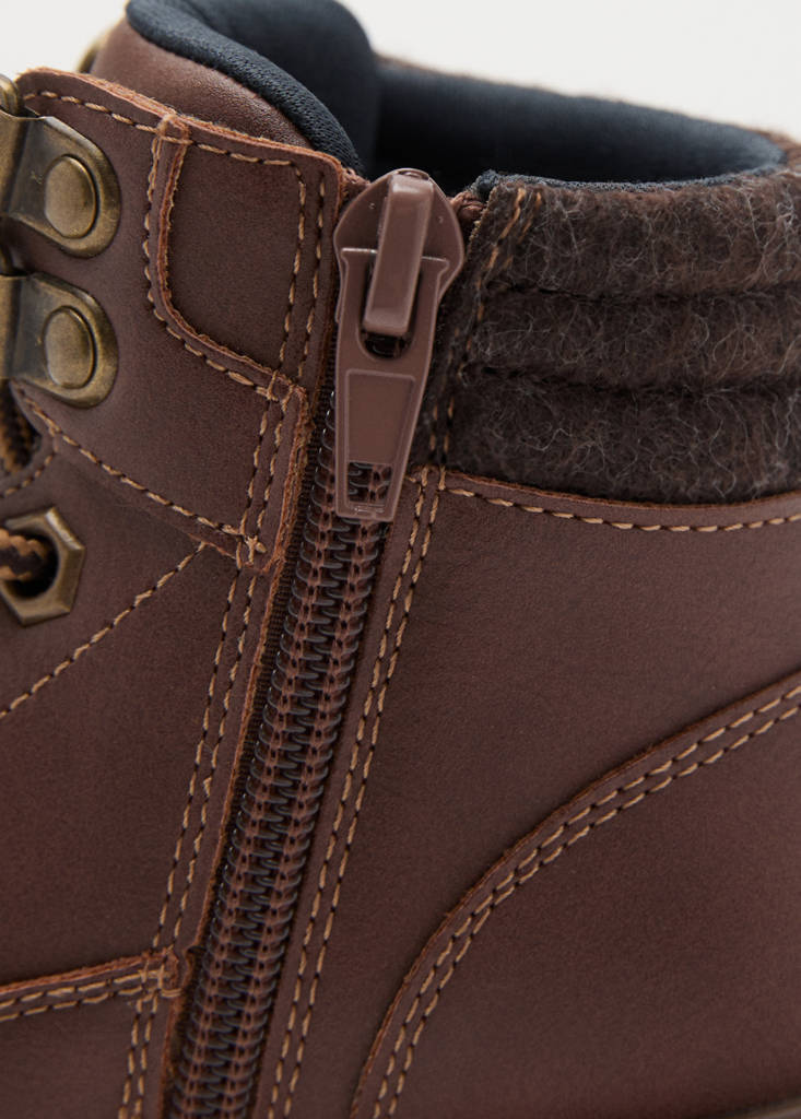 Lace-up mountain boots — Chocolate
