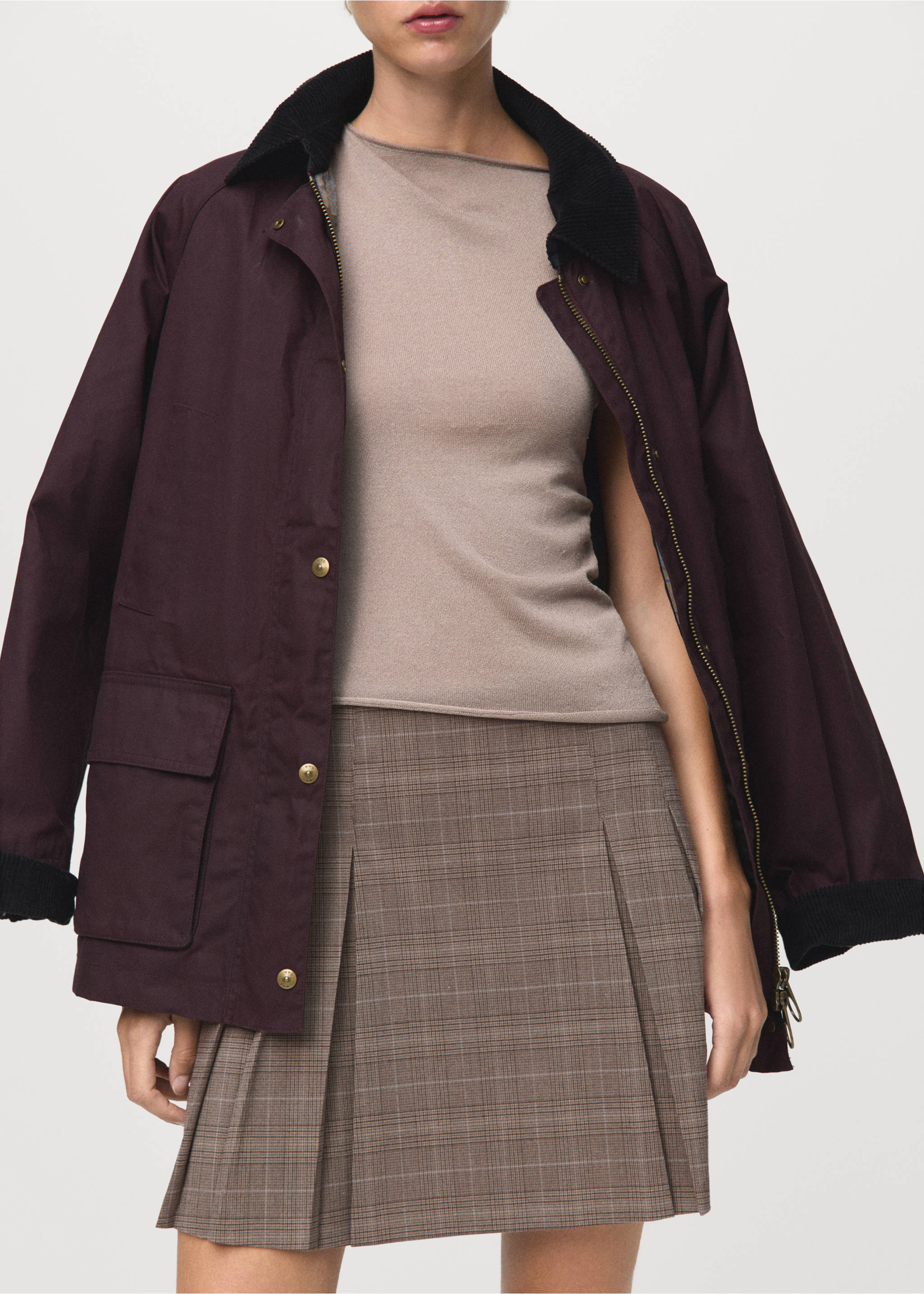 Pleated mini-skirt - Details of the article 2, Medium Brown. Ref: 17035167-00.