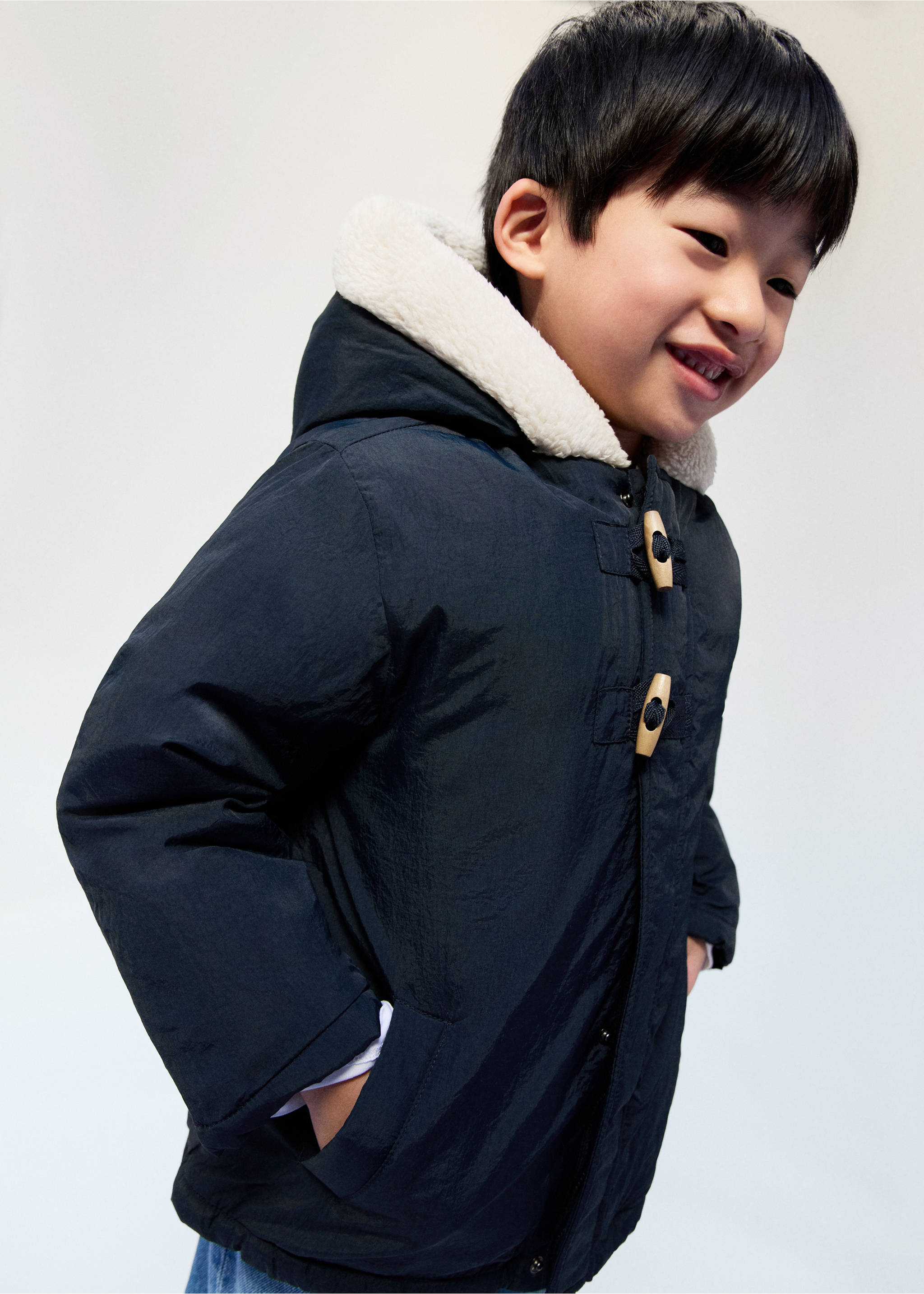 Anorak capucha botones - Plano medio, Azul marino. Ref: 17035787-00.