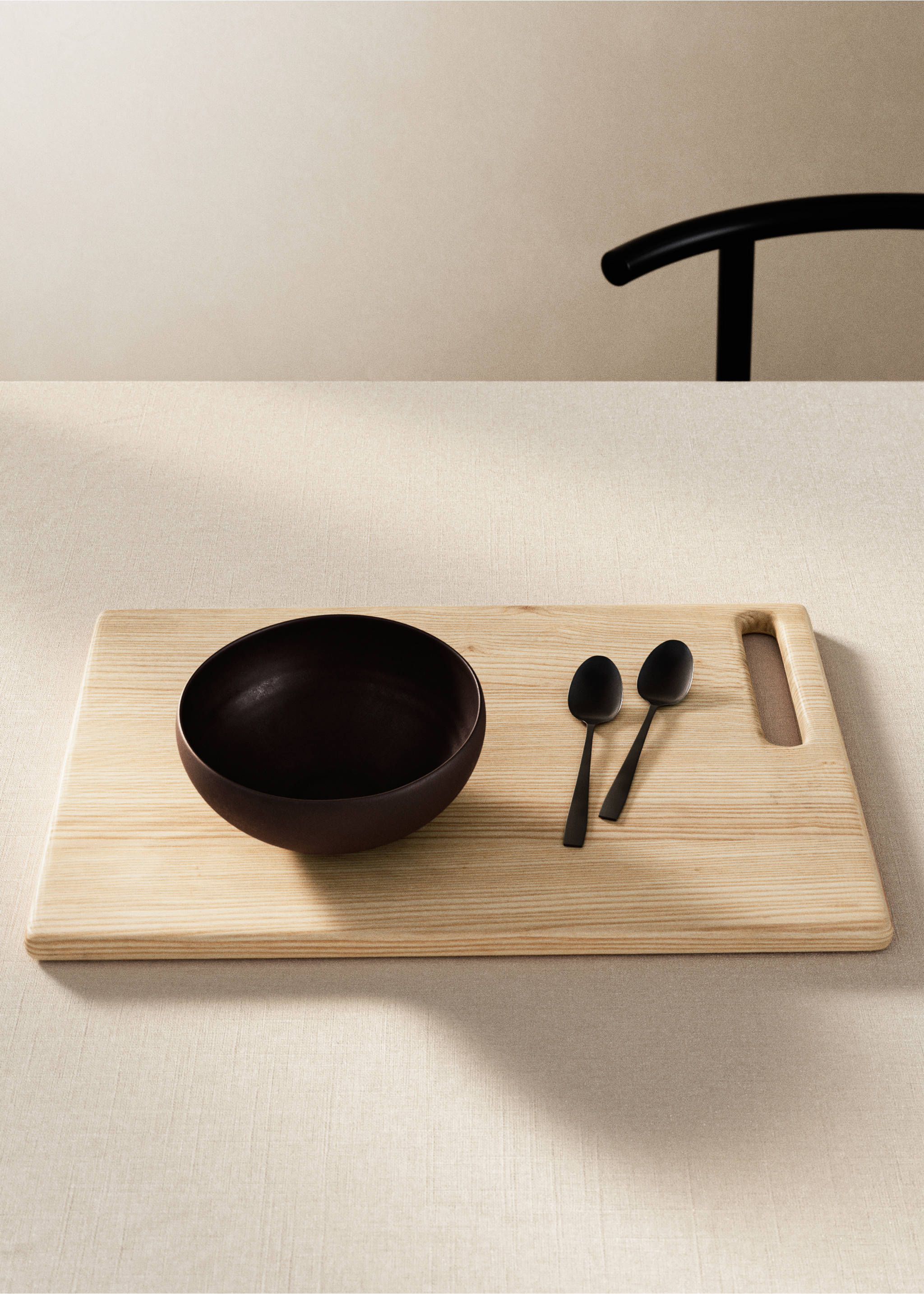 Medium ash wood table - General plane, Sand. Ref: 17035808-00.