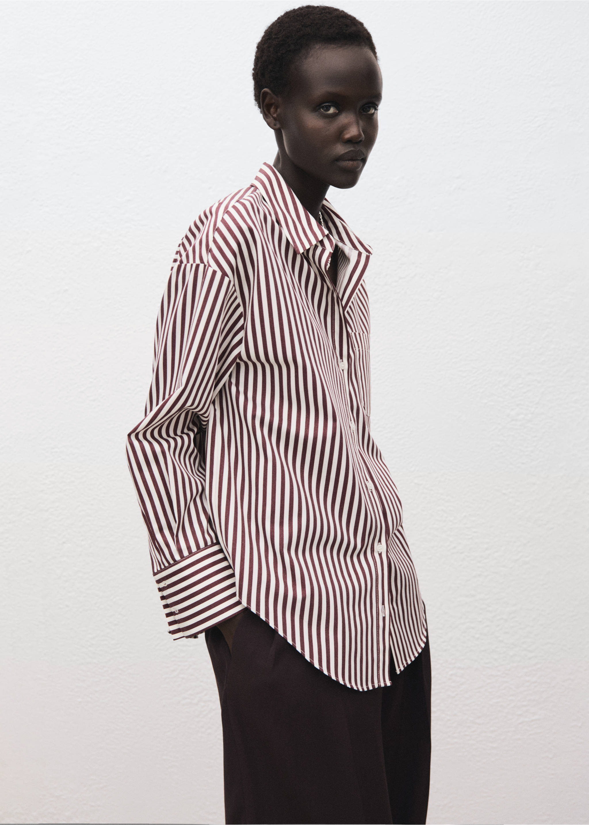 Pocket striped shirt - Details of the article 3, Ecru. Ref: 17035814-00.