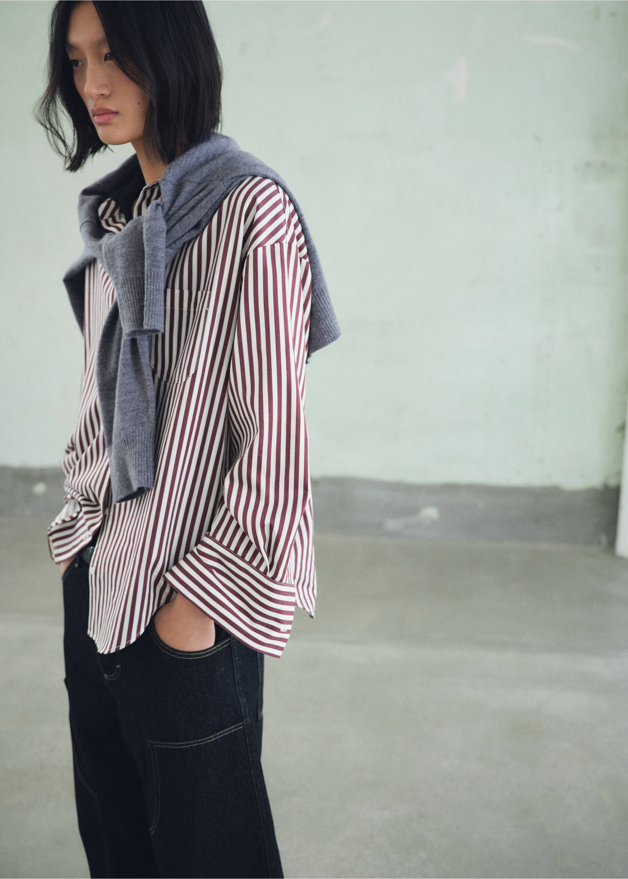 Pocket striped shirt - Details of the article 2, Ecru. Ref: 17035814-00.
