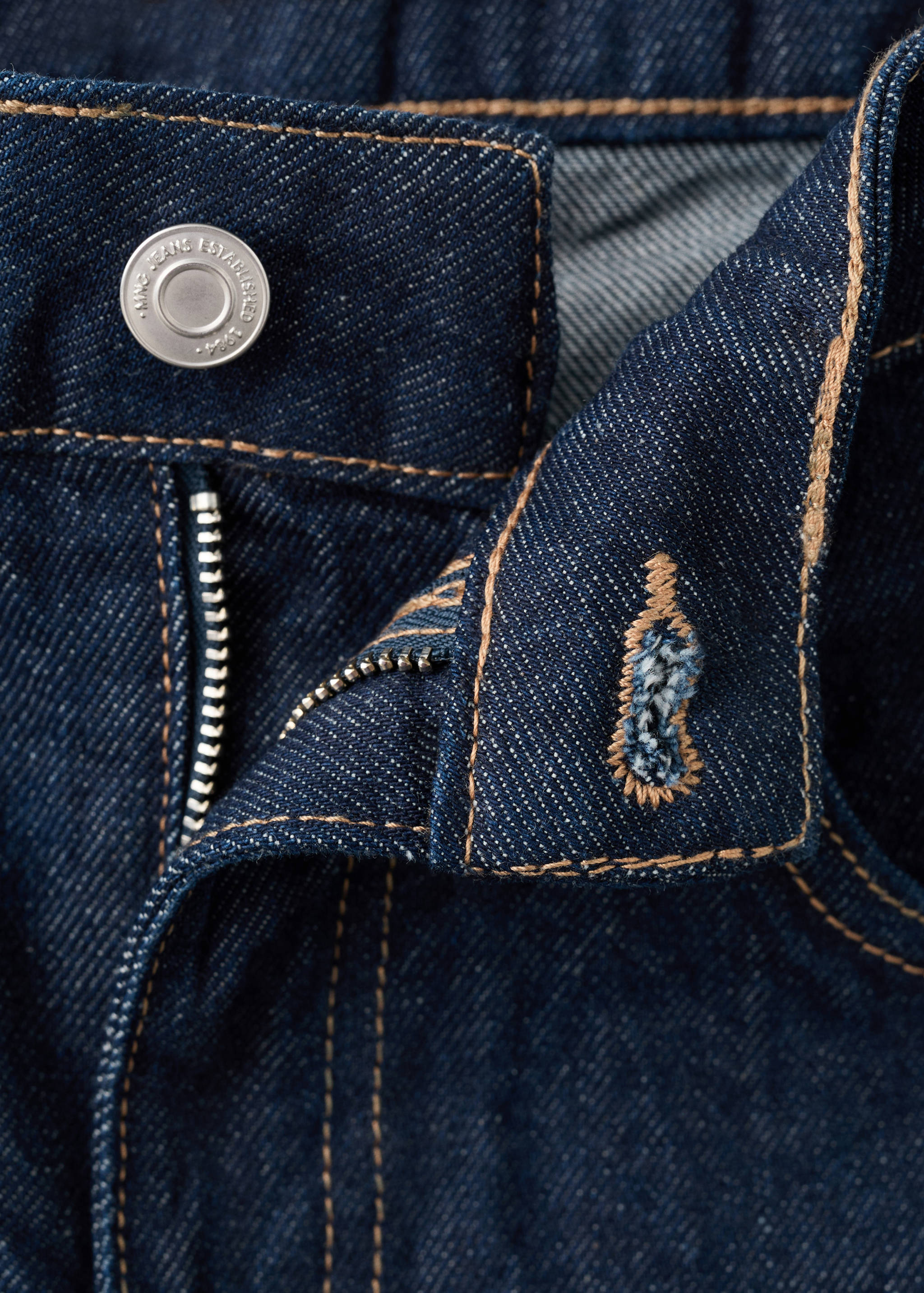 High-waisted barrel jeans - Details of the article 8