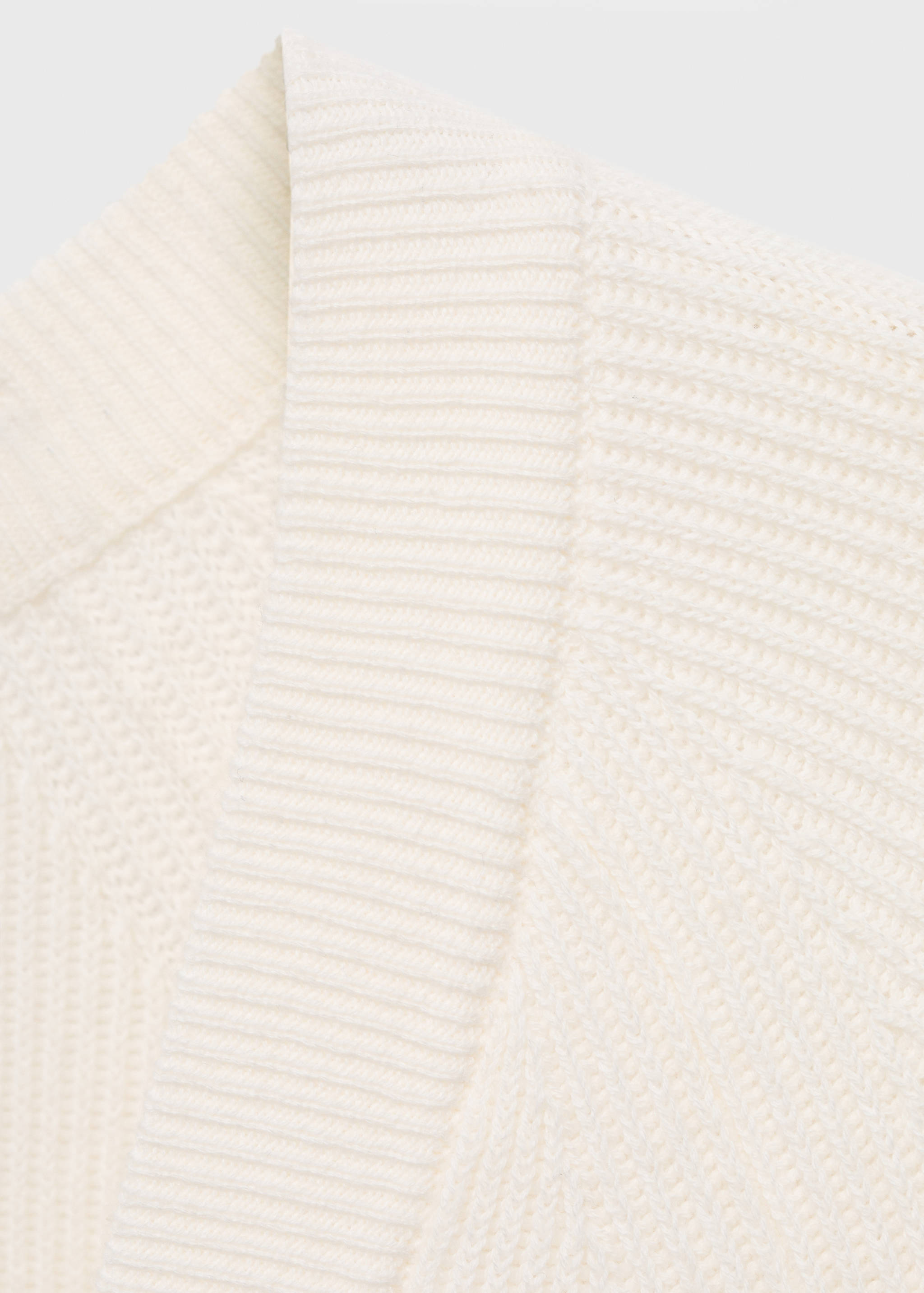 Ribbed knitted cardigan with buttons - Details of the article 8