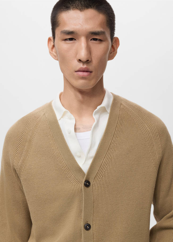 Ribbed knitted cardigan with buttons — Beige