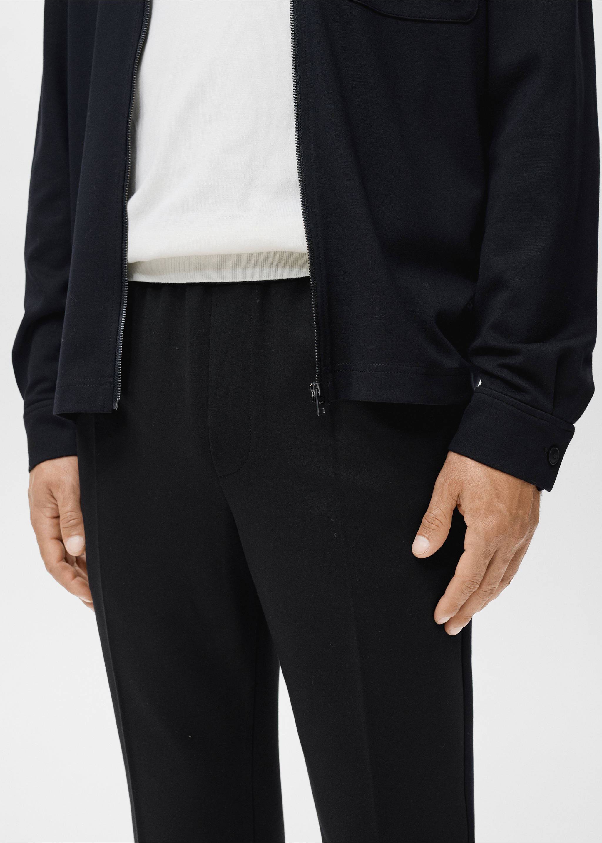 Pantalón jogger cintura elástica - Detalle del artículo 1, Negro. Ref: 17035979-00.