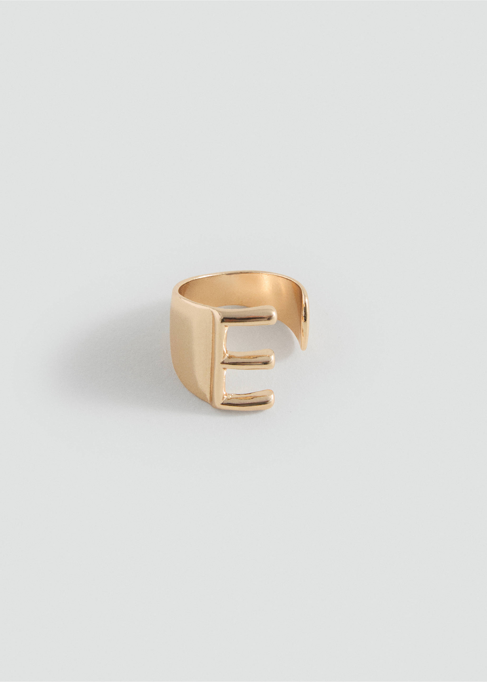 Anillo diseño letra - Artículo sin modelo, Oro. Ref: 17035993-00.