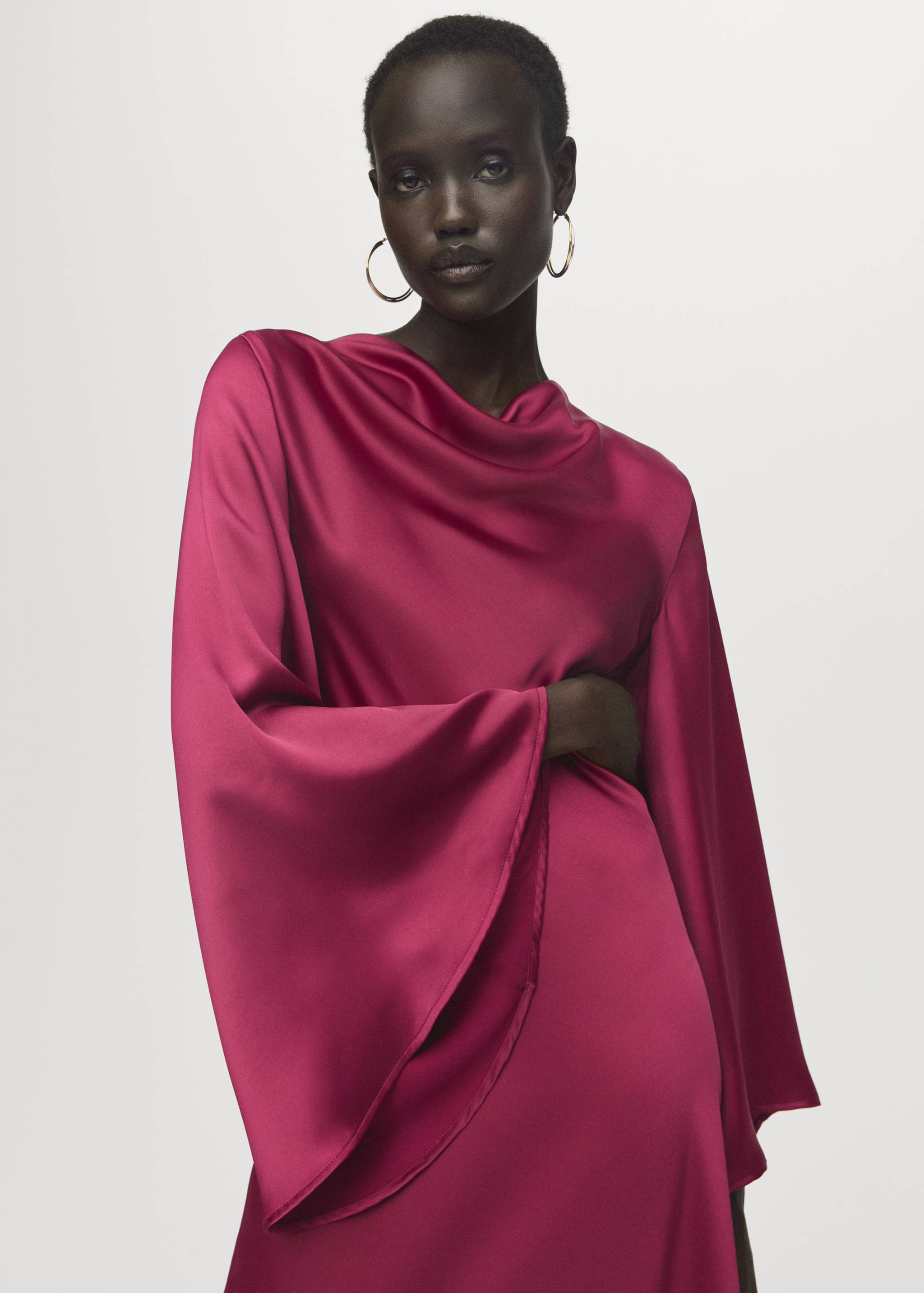 Flared-sleeve satin dress - Details of the article 2
