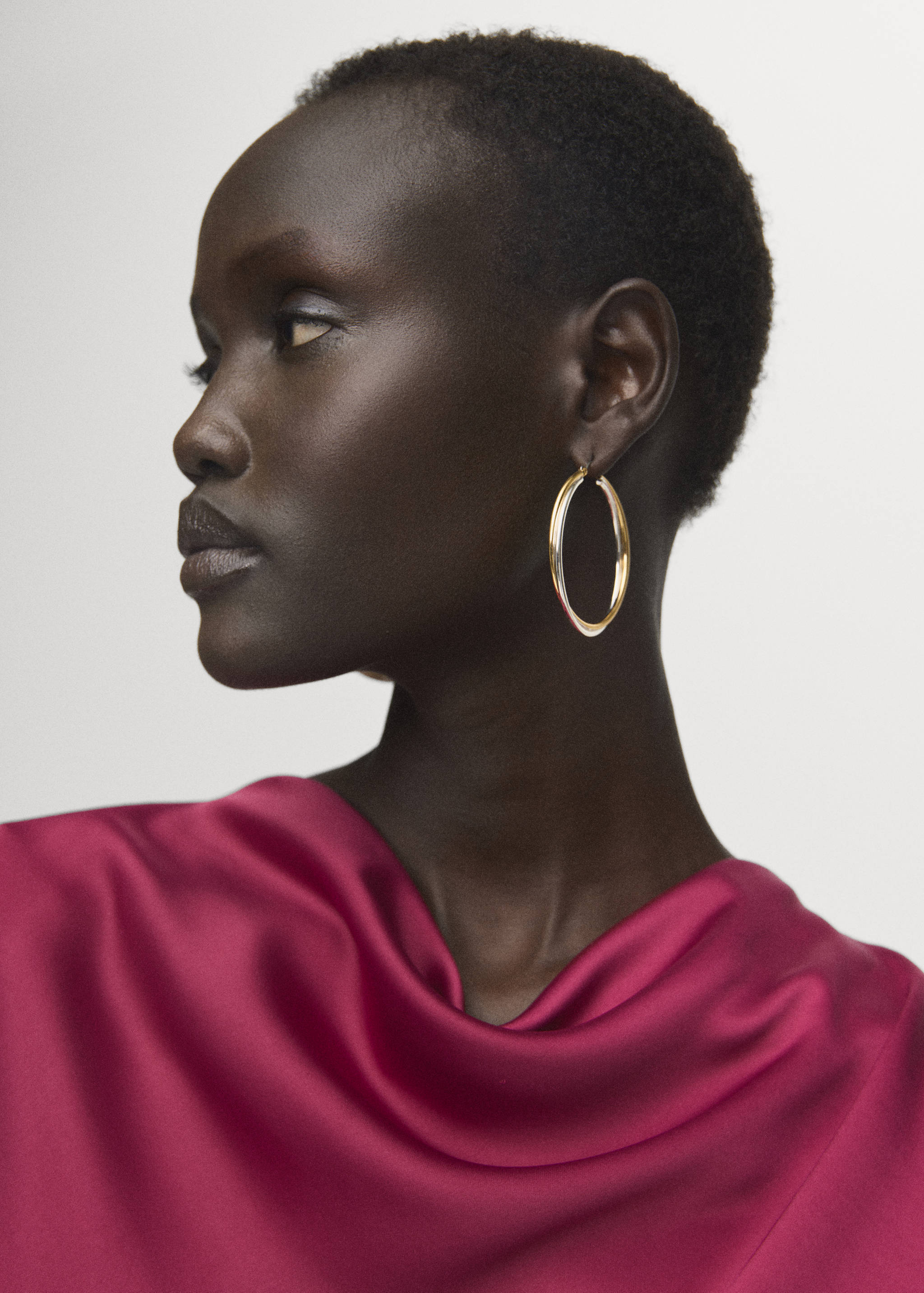 Flared-sleeve satin dress - Details of the article 1