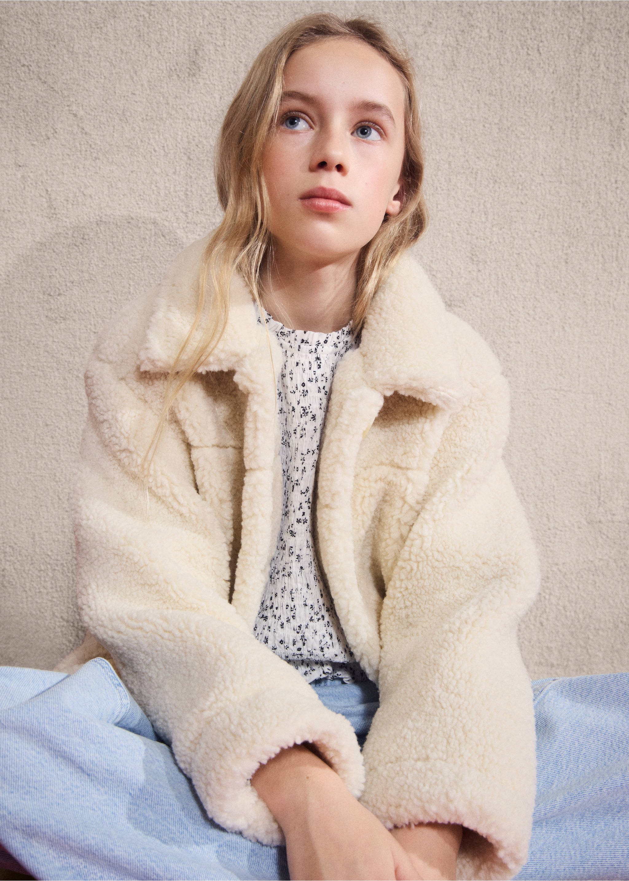 معطف بتأثير جلد الغنم - تفاصيل المنتج 6, بيج فاتح. Ref: 17036329-00.