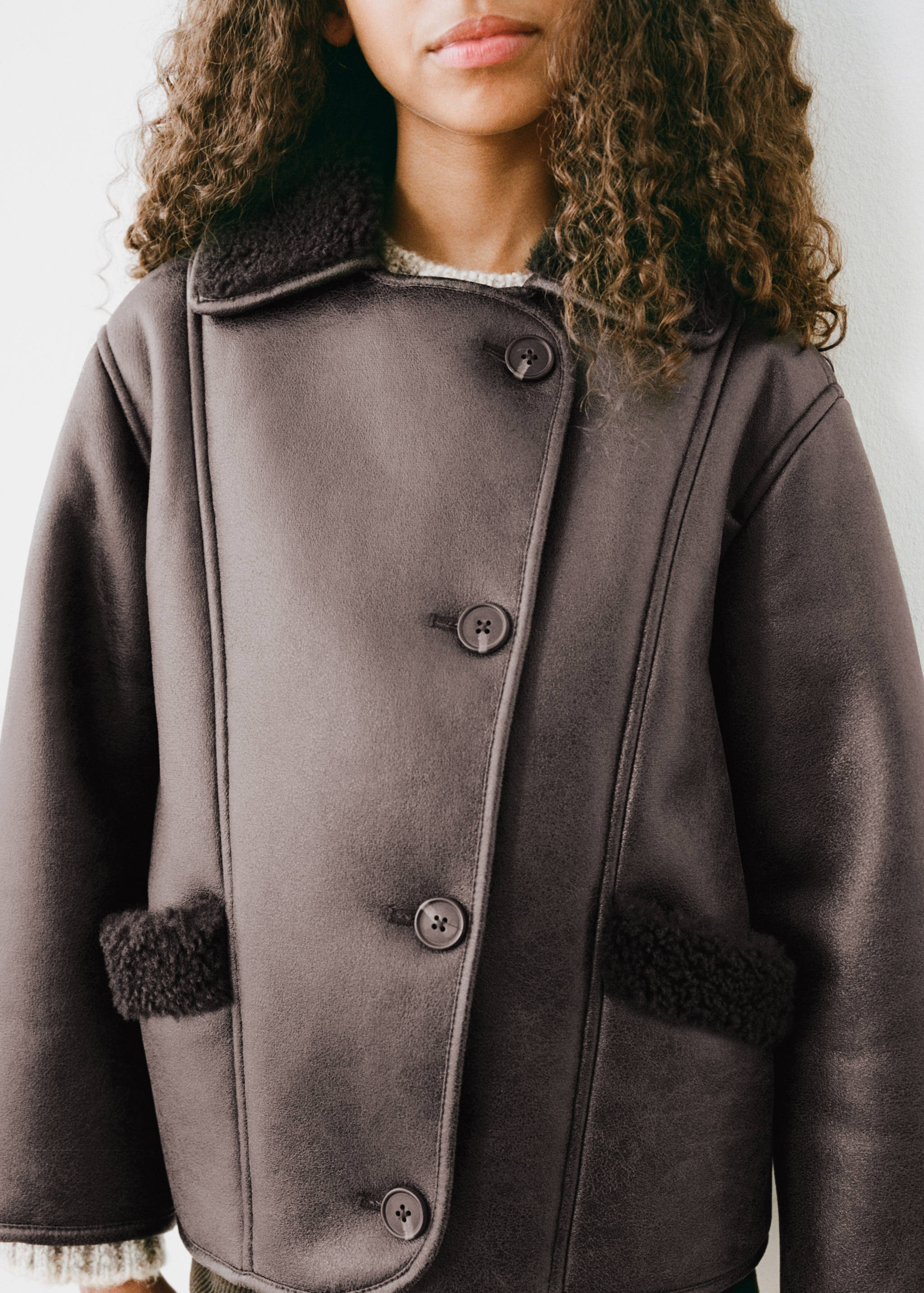 Coat with fur-effect lining - Details of the article 5