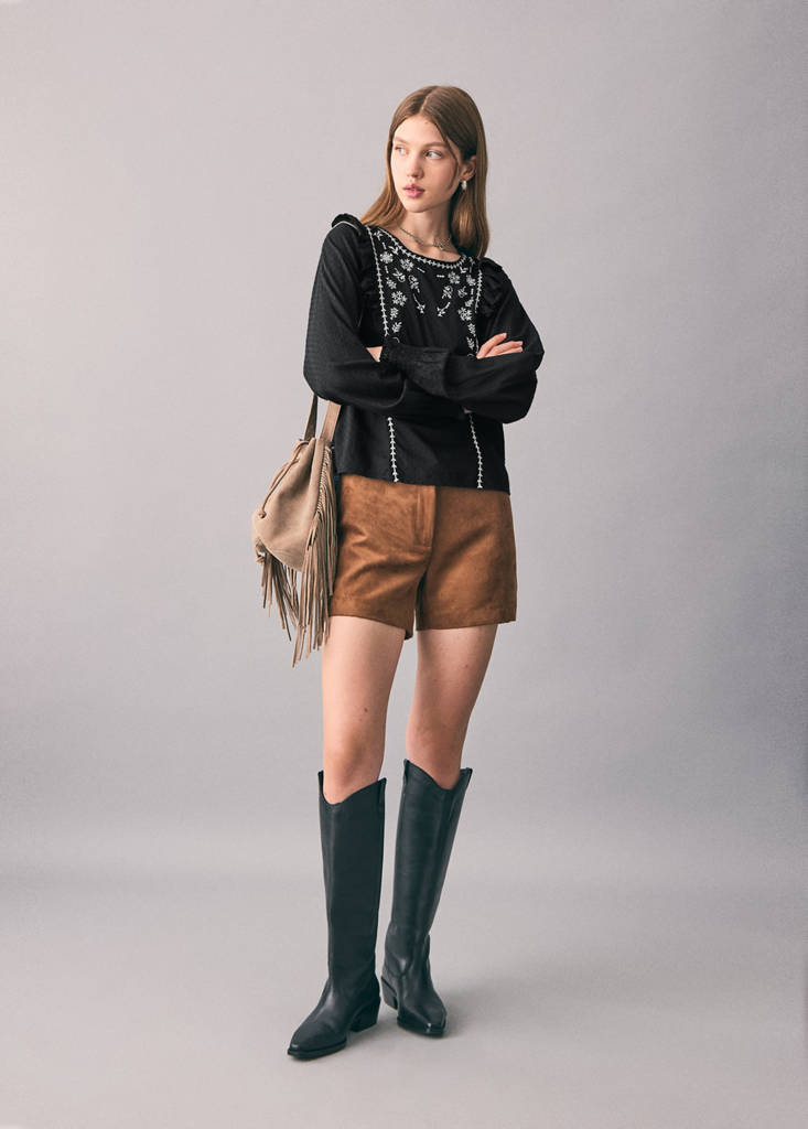 Ruffled embroidered blouse — Black
