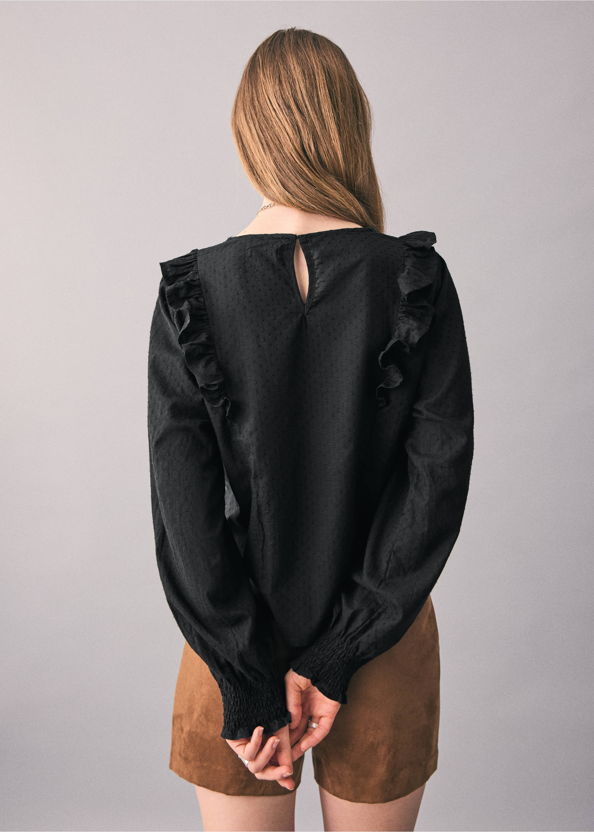Blusa bordada volantes - Reverso del artículo, Negro. Ref: 17036334-00.