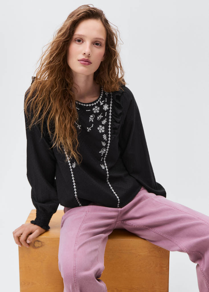Ruffled embroidered blouse — Black
