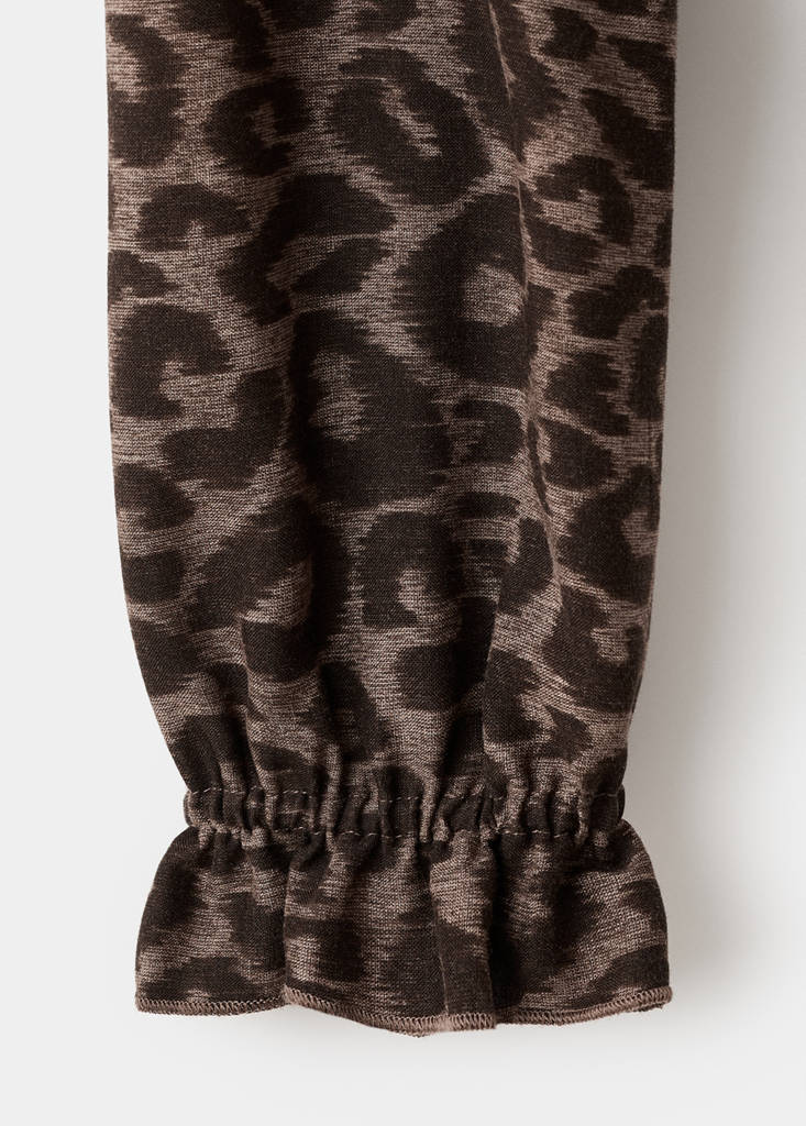 Leopard-print flowy blouse — Brown