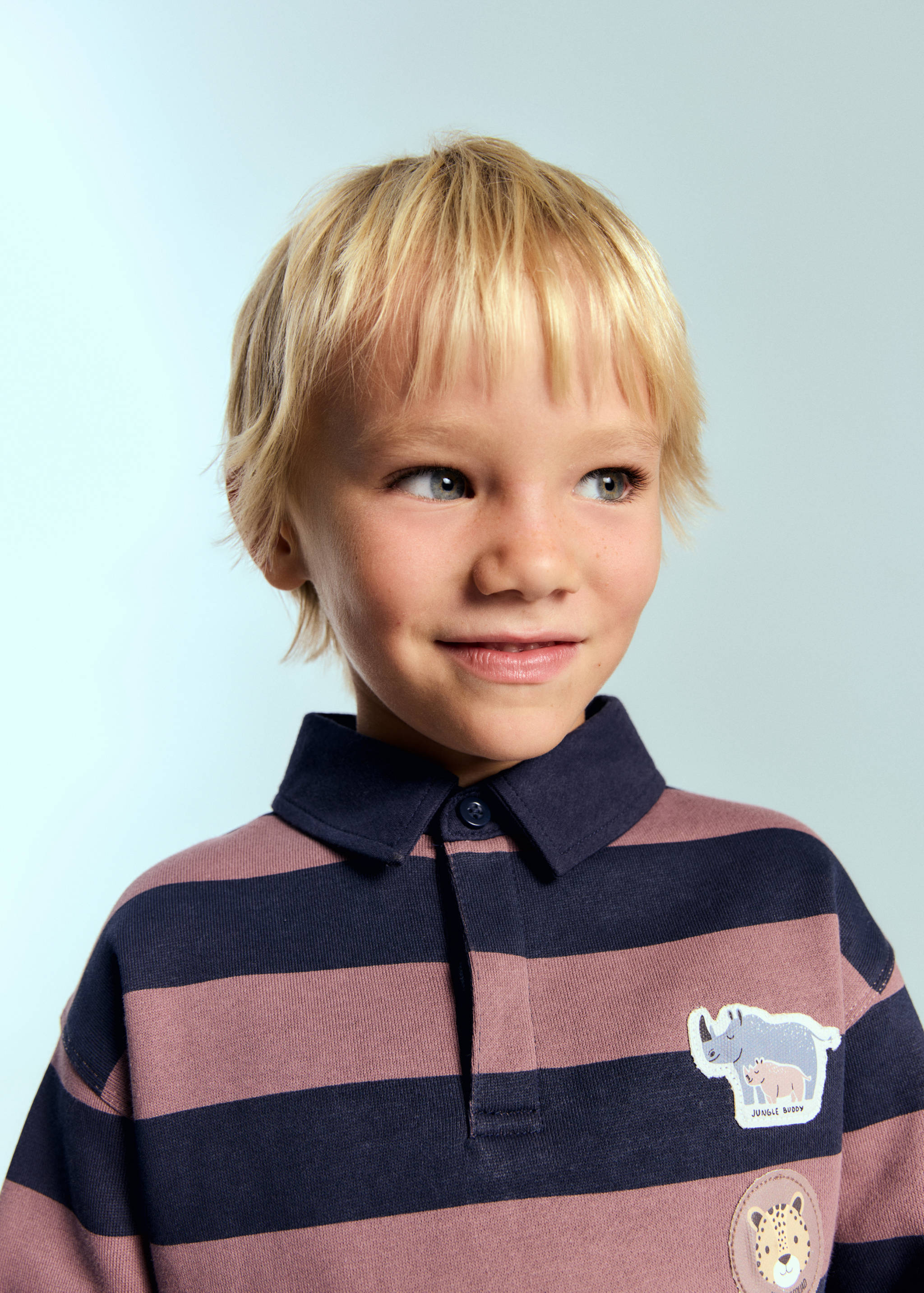 Sweatshirt estampada com gola de polo - Pormenor do artigo 1