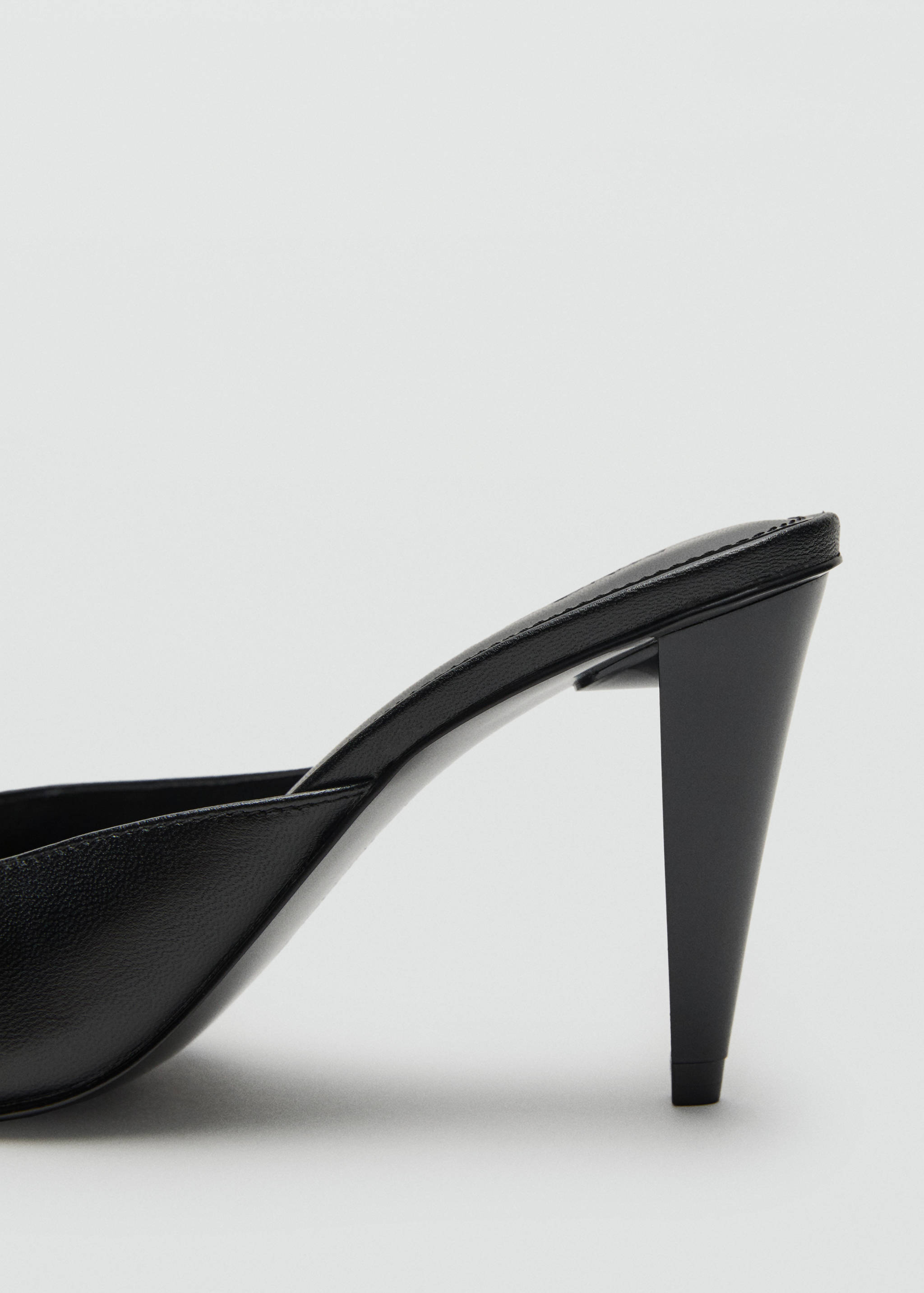 Chaussures cuir pointues ouvertes - Détail de l'article 1