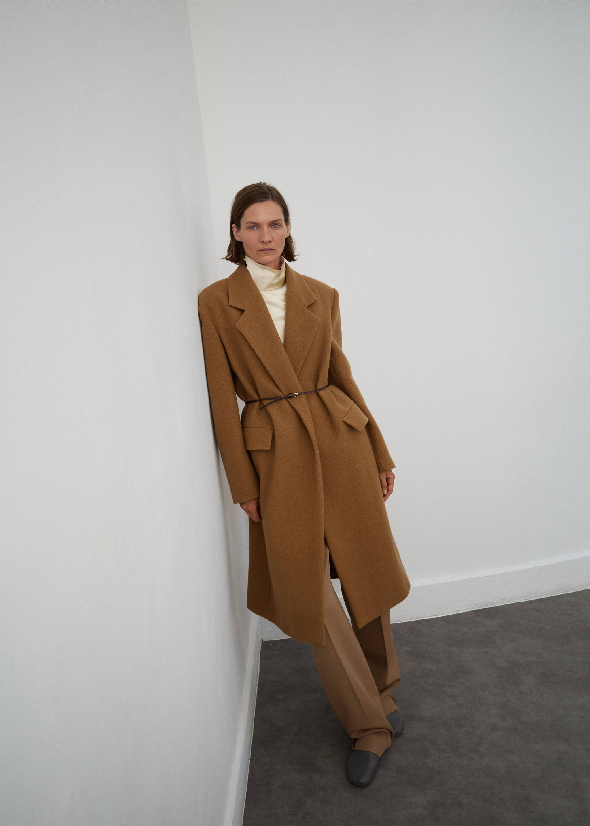 Wool coat with lapels - General plane, Medium Brown. Ref: 17036361-00.