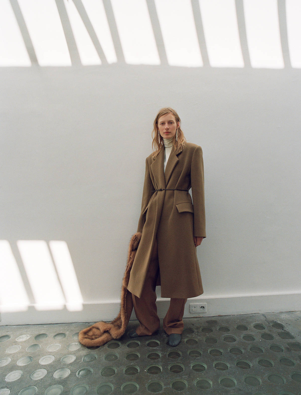 Wool coat with lapels — Medium Brown