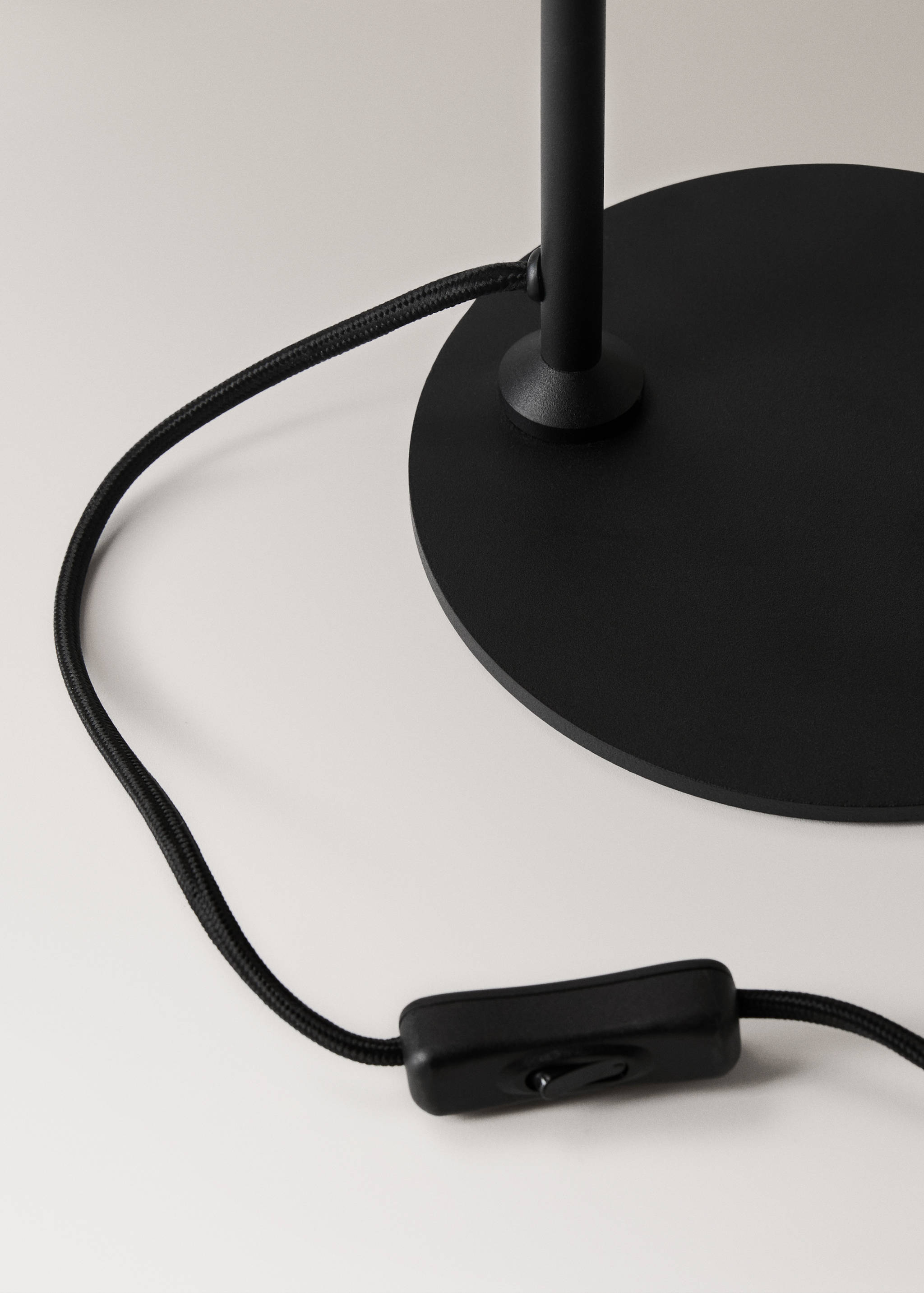 Tischlampe aus Metall mit Strahler - Detail des Artikels 2