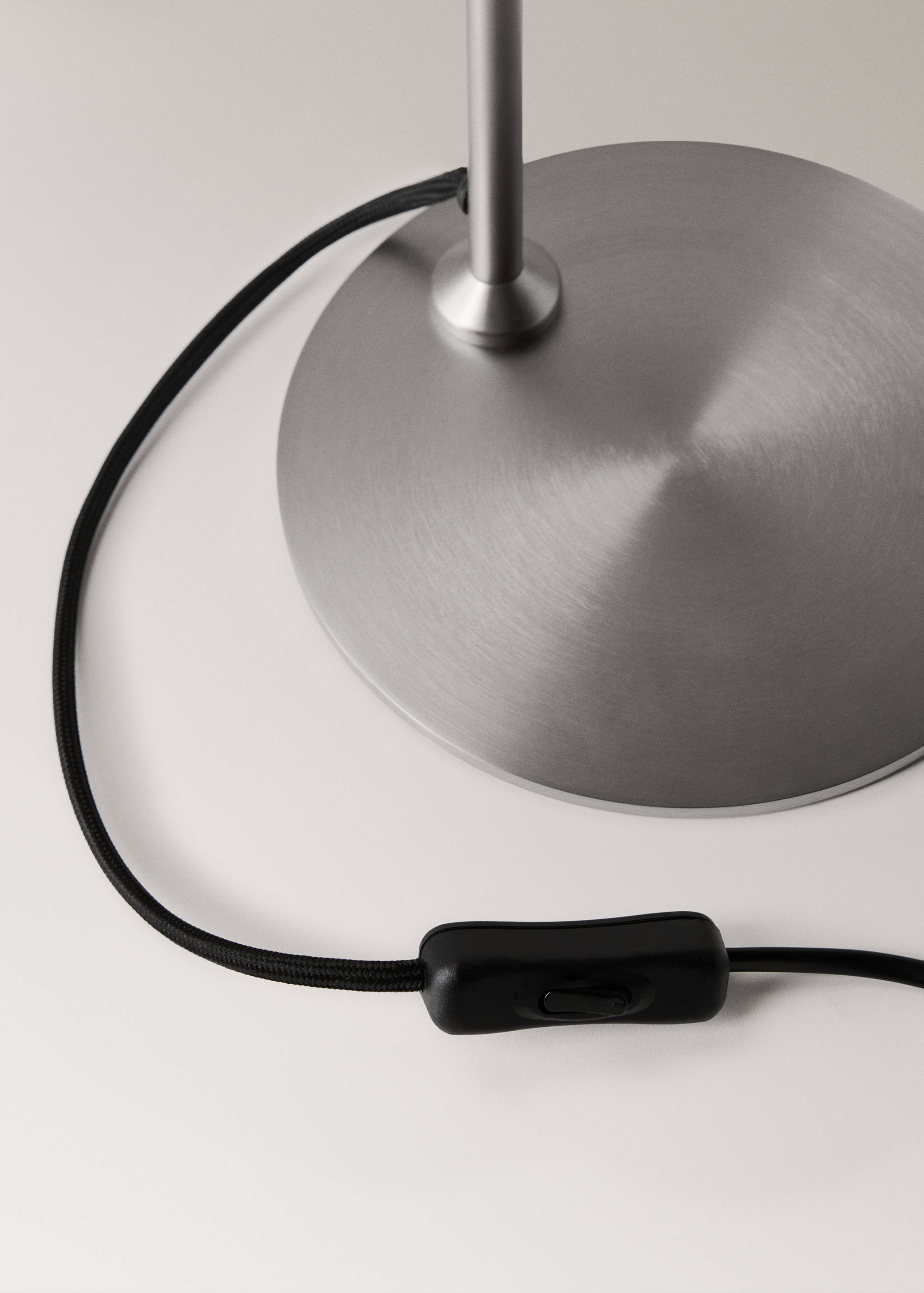 Metal table lamp with spotlight - Details of the article 2