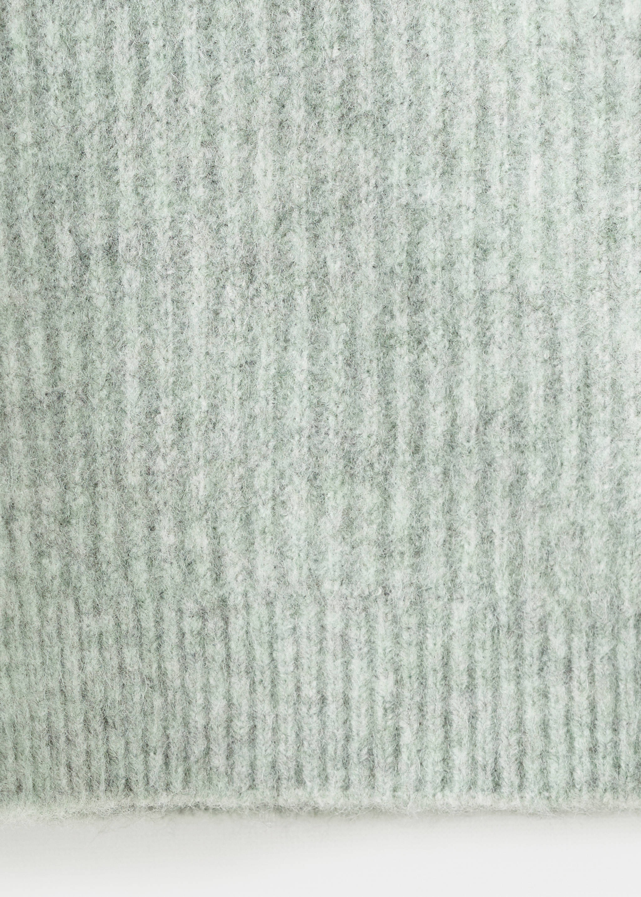 Knitted ribbed sweater - Details of the article 0