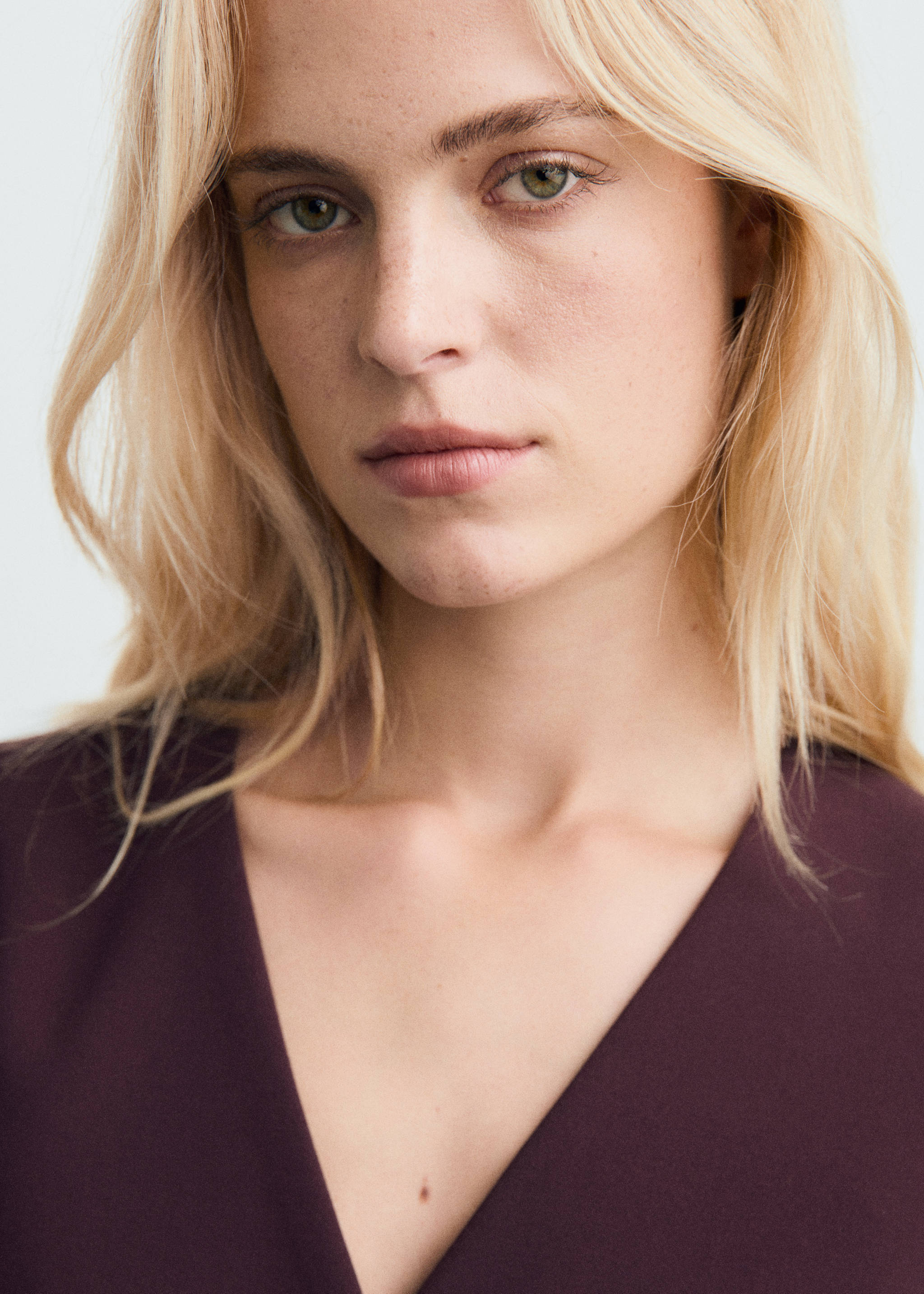 Fitted suit waistcoat - Details of the article 1