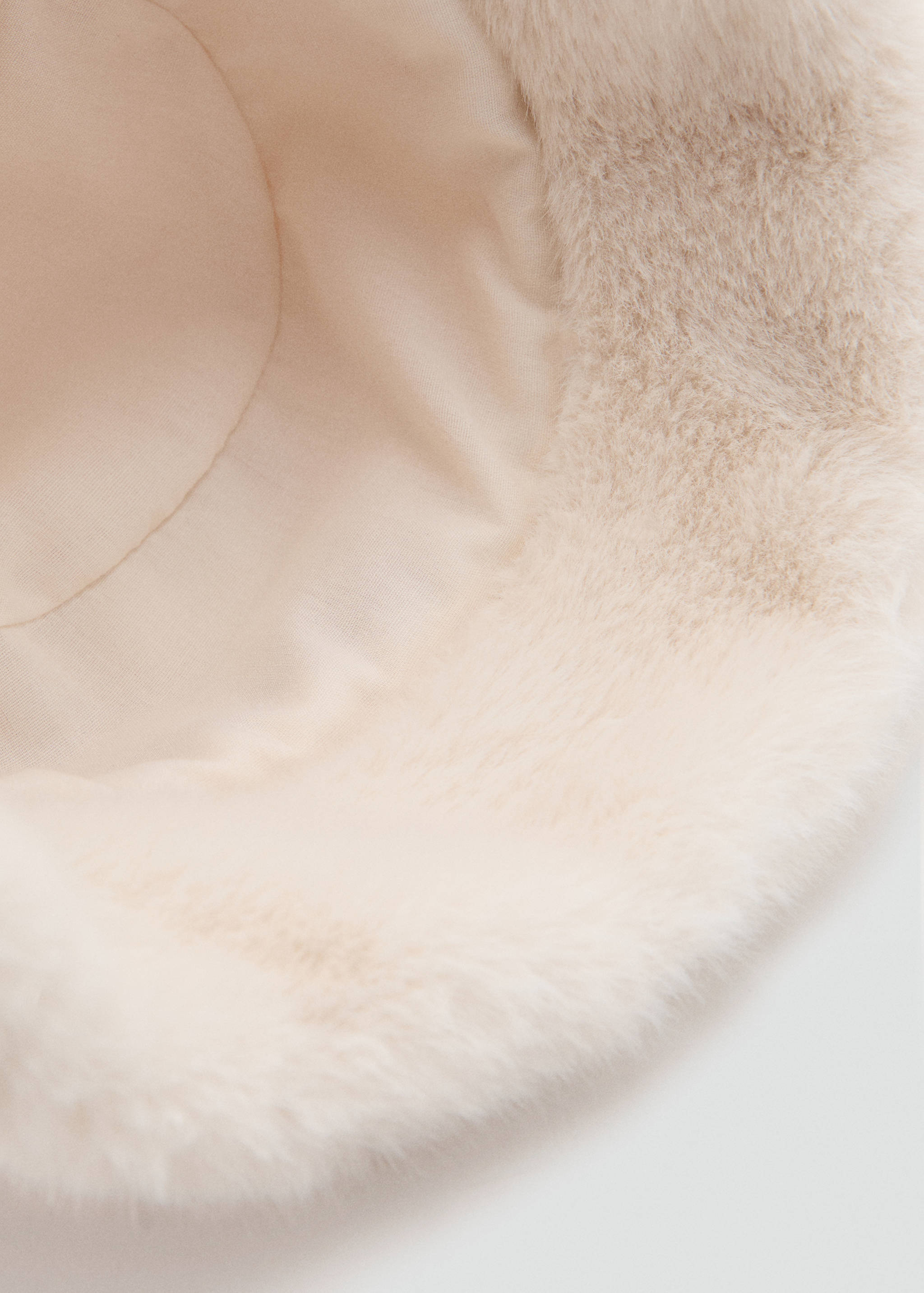 Fur-effect bucket hat - Details of the article 1