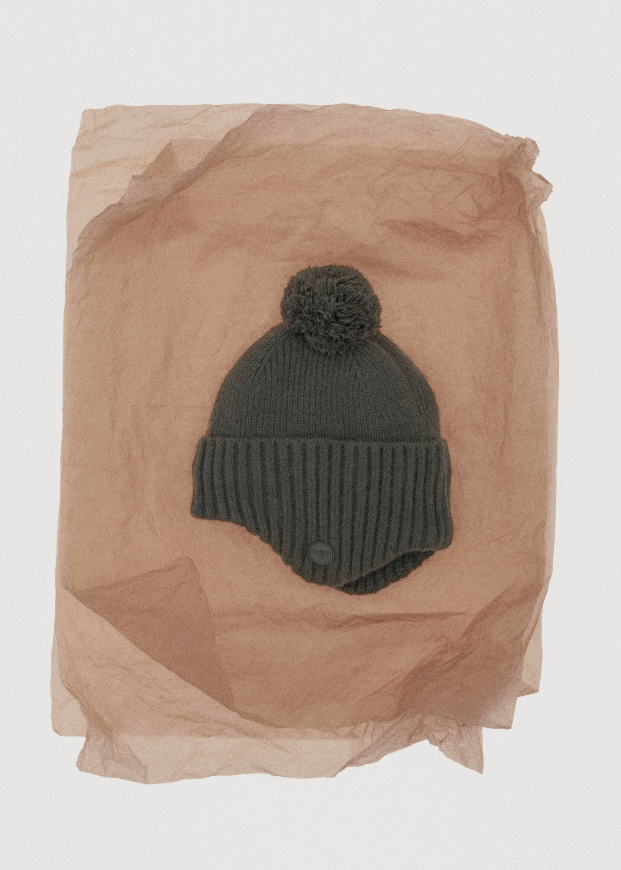 Earmuff knitted hat - Details of the article 7