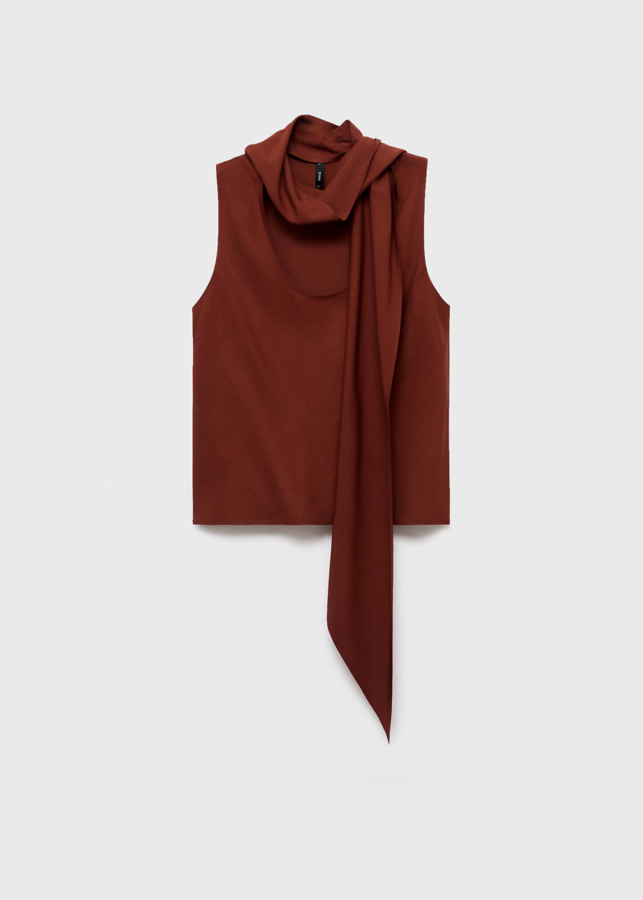 Blusa com decote e echarpe - Artigo sem modelo