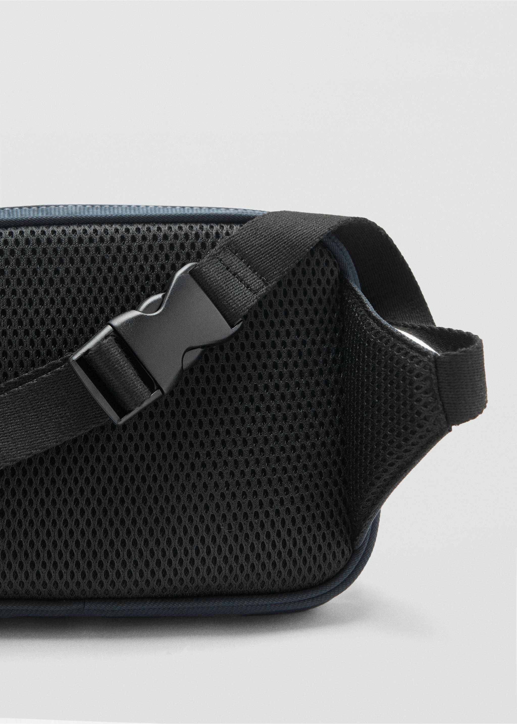 Fanny pack with cords - Details of the article 1, Navy. Ref: 17036742-00.