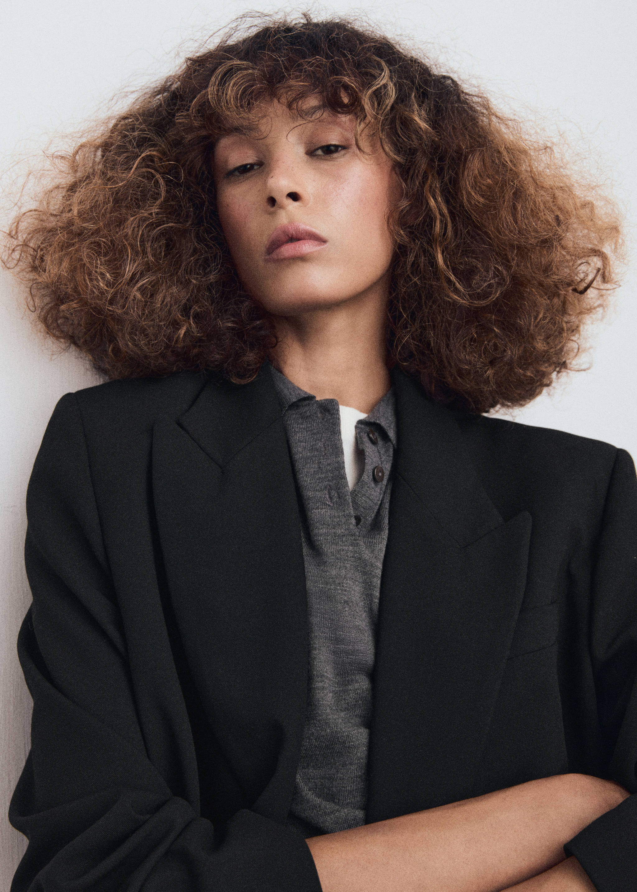 Suit blazer with flap pockets - Details of the article 1