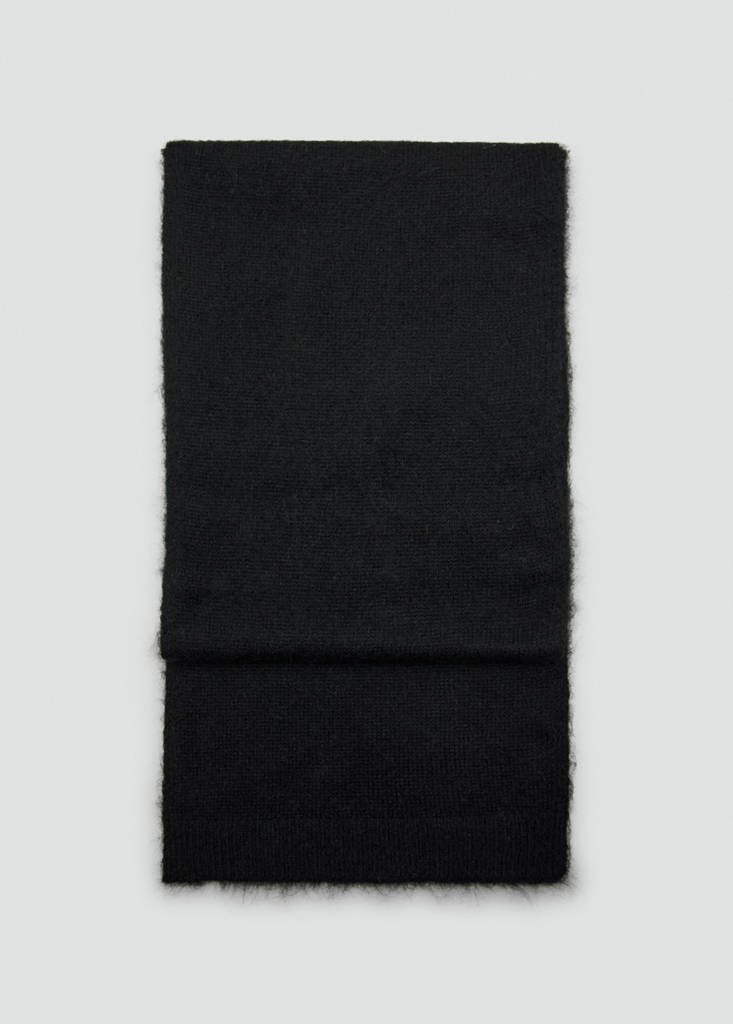 Plain knitted scarf — Black